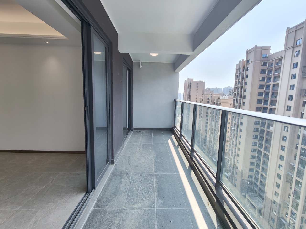 招商雍山湖 4室2厅2卫 3500.0元/月 招商雍山湖 4室2厅2卫 3500.0元/月室内图