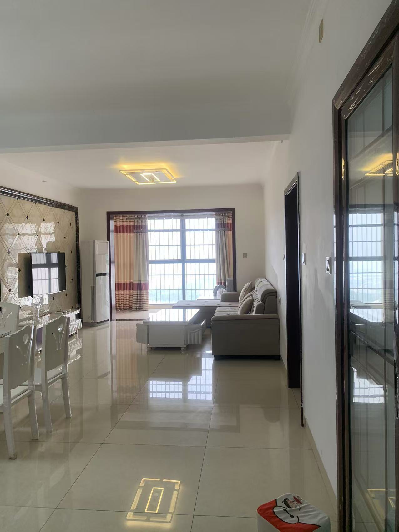 百翔佳园 3室2厅2卫 1500.0元/月 百翔佳园 3室2厅2卫 1500.0元/月室内图