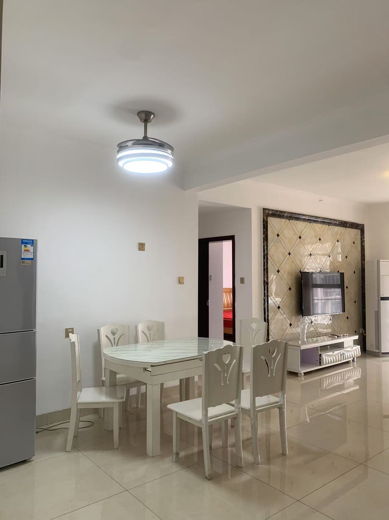 百翔佳园 3室2厅2卫 1500.0元/月 百翔佳园 3室2厅2卫 1500.0元/月室内图