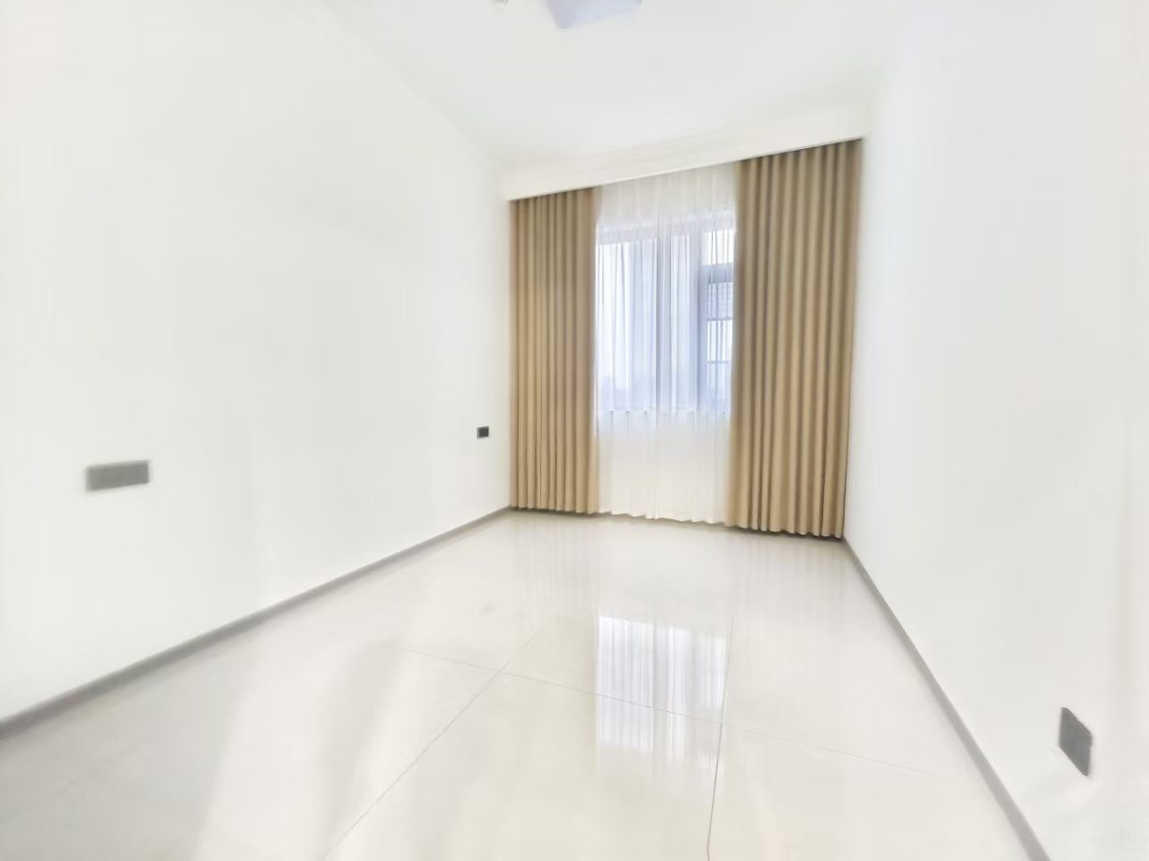 富兴时代御城  3室2厅2卫   10000.00元/月室内图