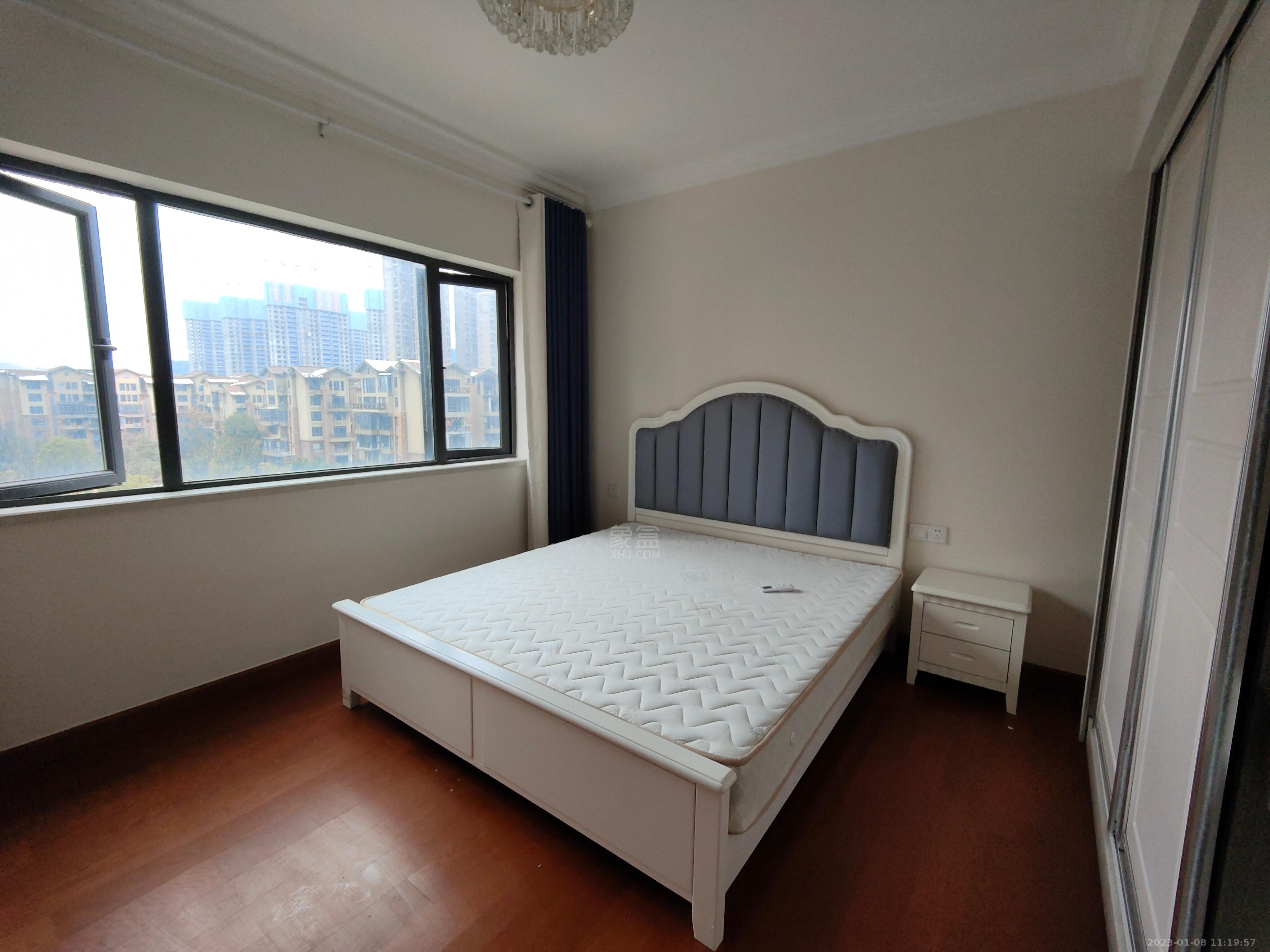 湘银星城 4室2厅2卫 3400.0元/月 湘银星城 4室2厅2卫 3400.0元/月室内图