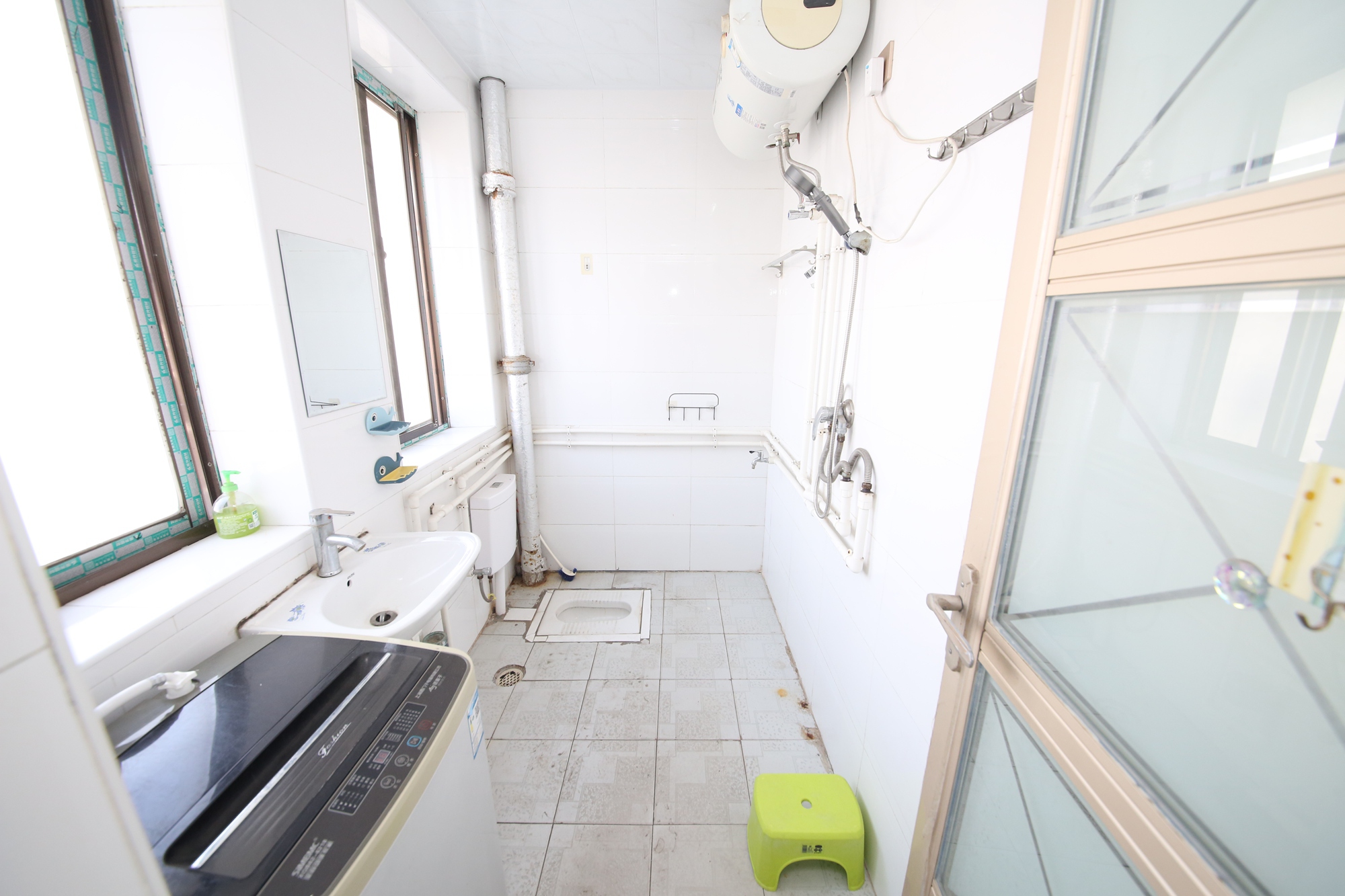 登隆街散盘  2室2厅2卫   72.00万卫生间