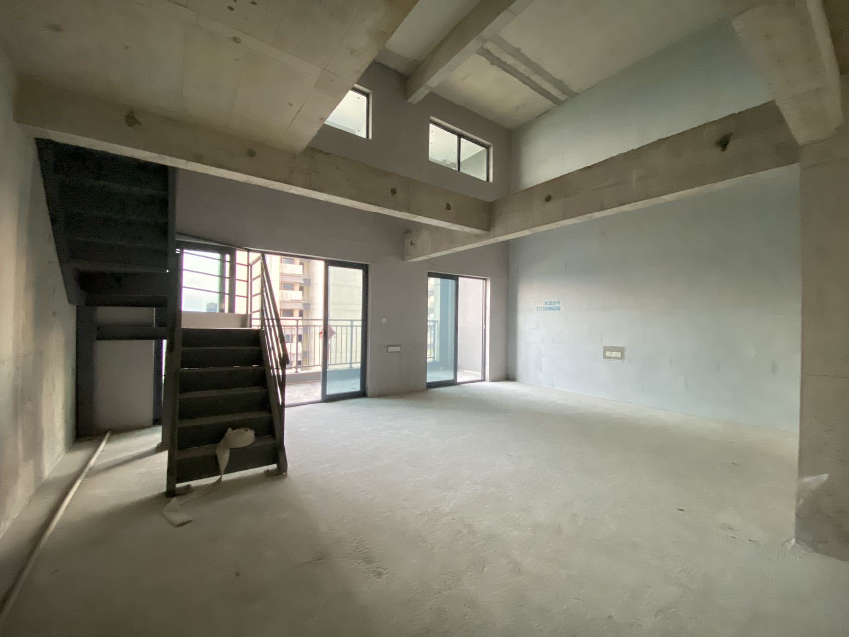 佳兆业城市广场 5室2厅3卫 3000.0元/月 佳兆业城市广场 5室2厅3卫 3000.0元/月室内图