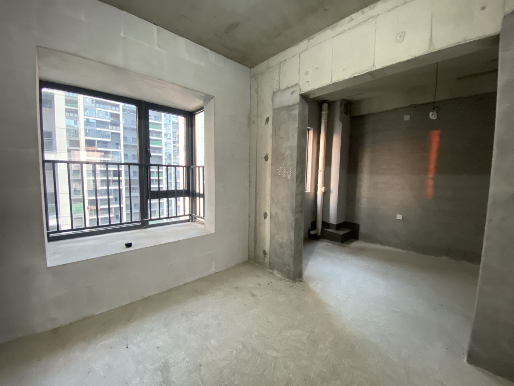 佳兆业城市广场 5室2厅3卫 3000.0元/月 佳兆业城市广场 5室2厅3卫 3000.0元/月室内图