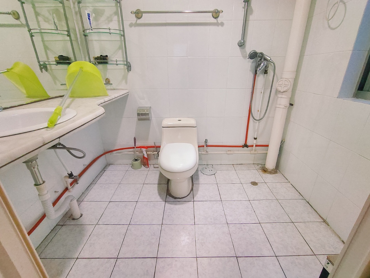 南明苑西区 4室2厅2卫 2600.0元/月 南明苑西区 4室2厅2卫 2600.0元/月室内图