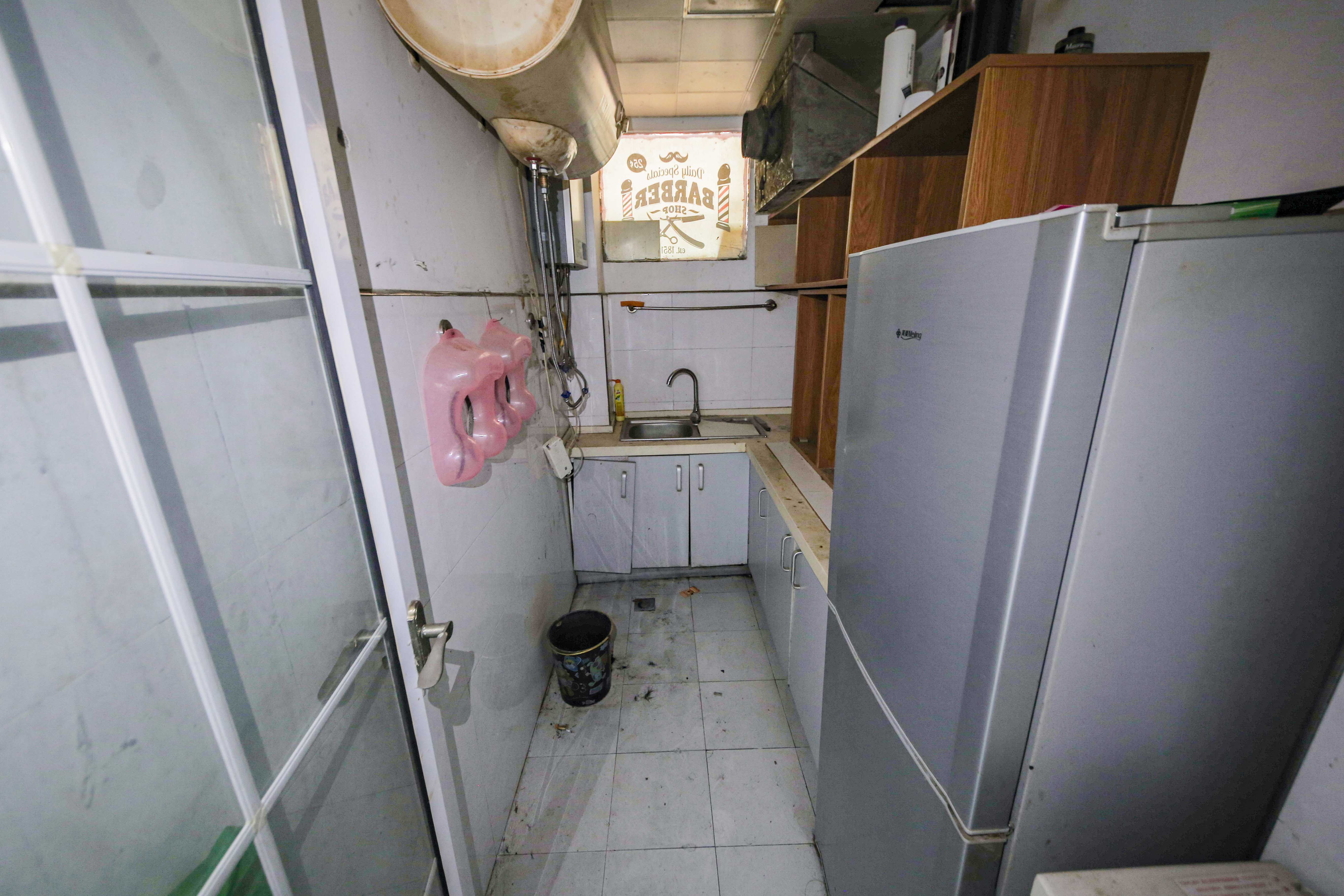 长大彩虹都  2室2厅1卫   39.00万厨房