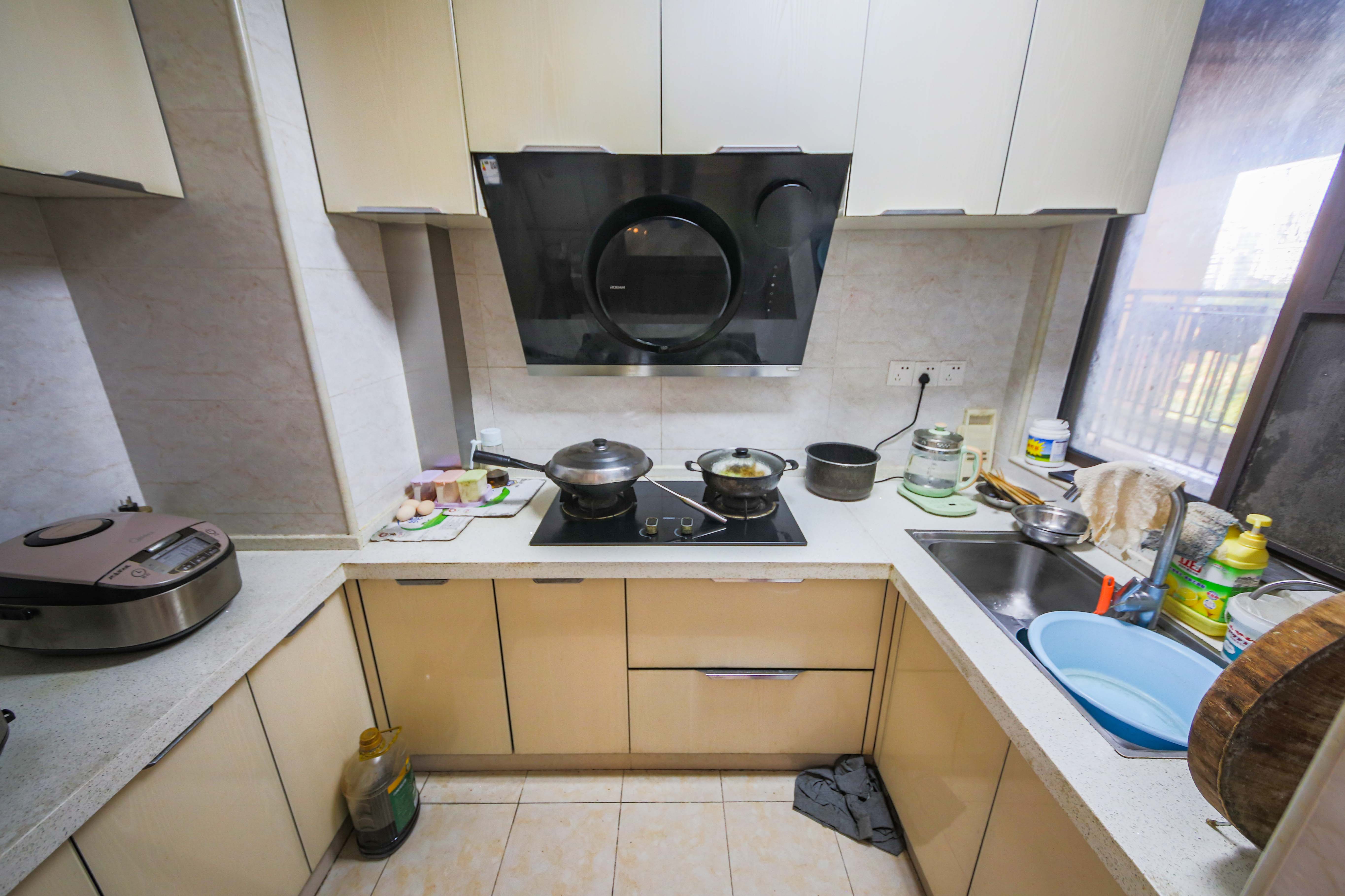 中建信和城  3室2厅1卫    125.0万 中建信和城  3室2厅1卫    125.0万厨房