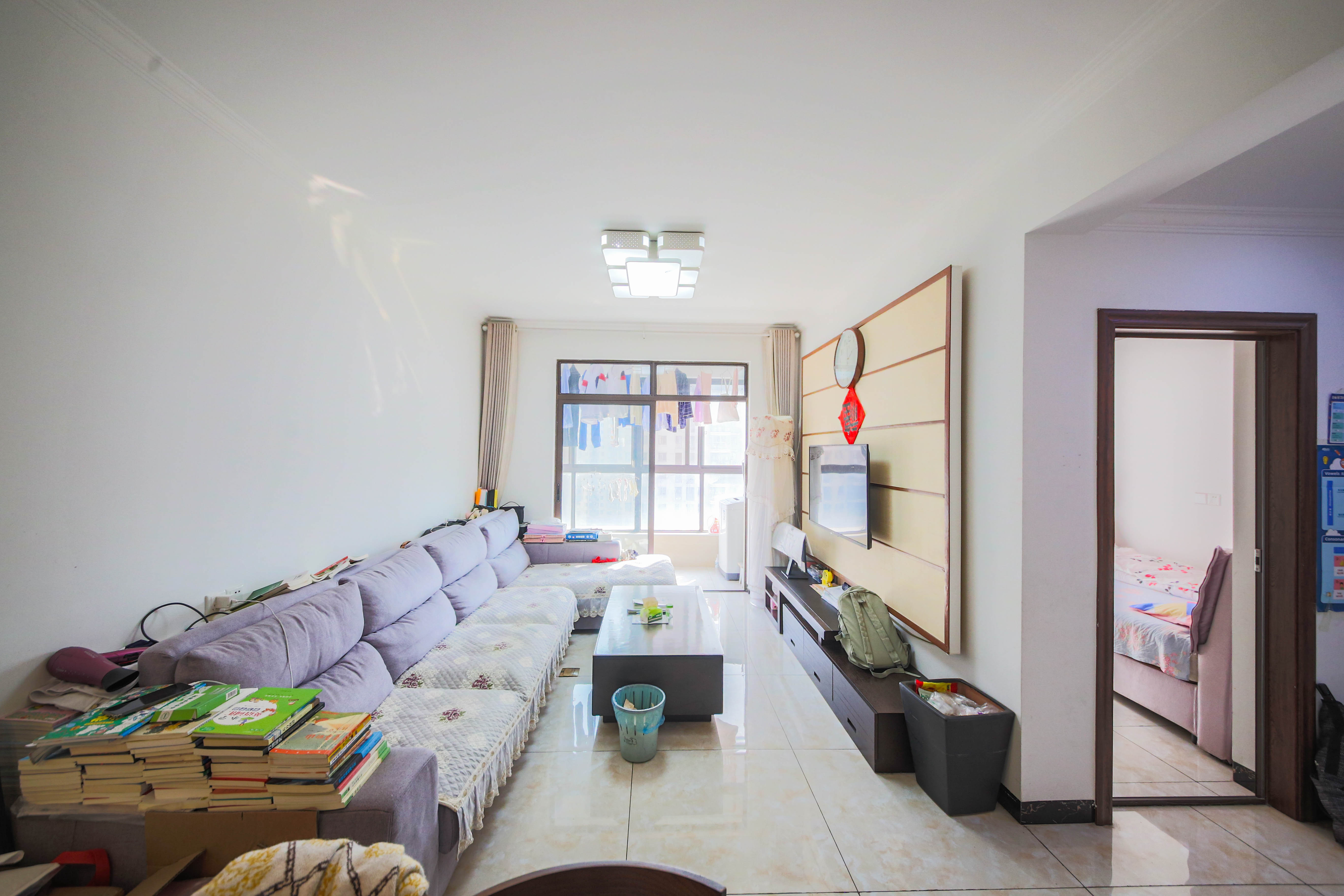 中建信和城  3室2厅1卫    125.0万 中建信和城  3室2厅1卫    125.0万客厅