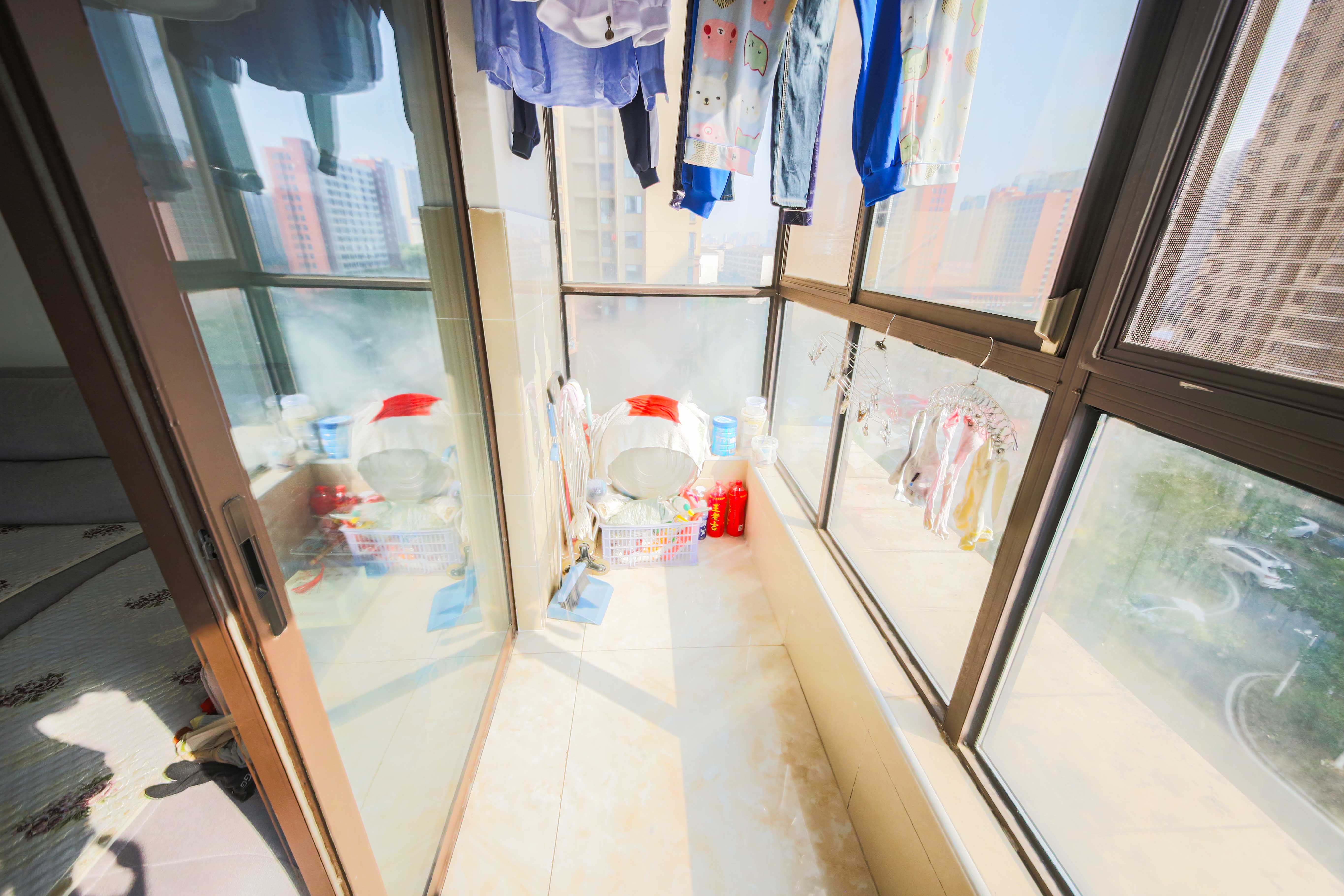 中建信和城  3室2厅1卫    125.0万 中建信和城  3室2厅1卫    125.0万阳台