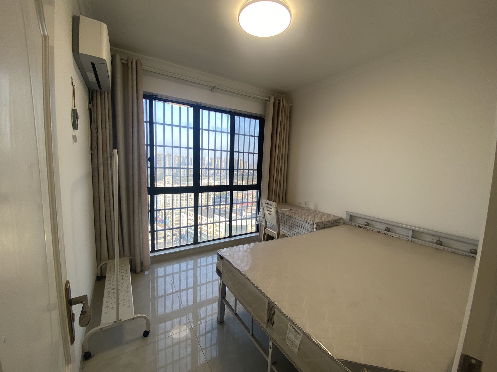 新都汇 3室2厅2卫 1980.0元/月 新都汇 3室2厅2卫 1980.0元/月室内图