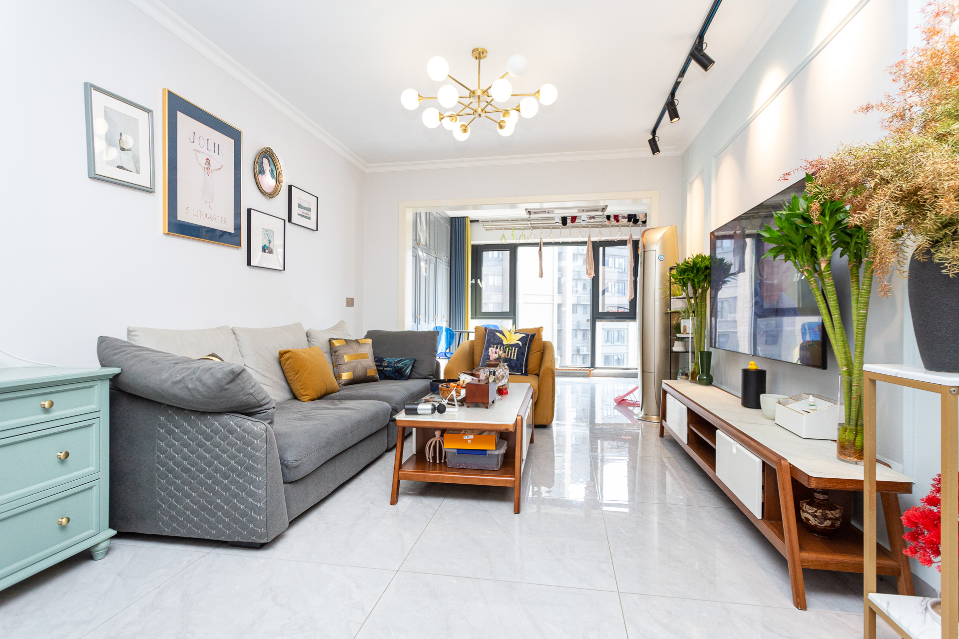 时代倾城三期  2室2厅1卫    78.0万 时代倾城三期  2室2厅1卫    78.0万客厅