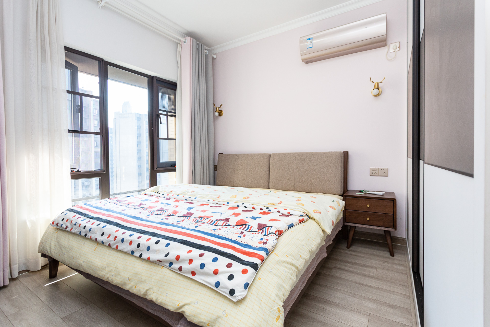 时代倾城三期  2室2厅1卫    78.0万 时代倾城三期  2室2厅1卫    78.0万卧室