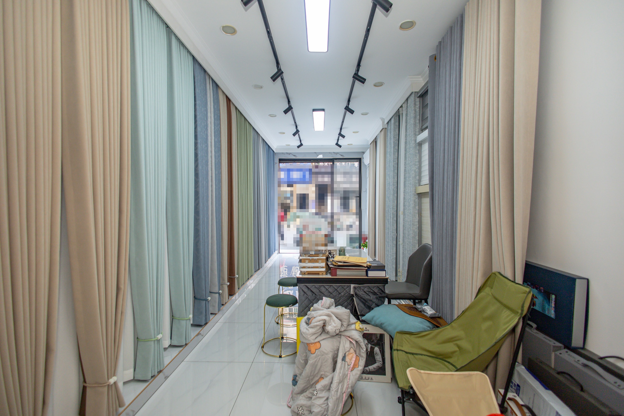 众鑫建材市场(长沙县星沙镇皮具市场) 2室2厅1卫 218.0万 众鑫建材市场(长沙县星沙镇皮具市场) 2室2厅1卫 218.0万客厅