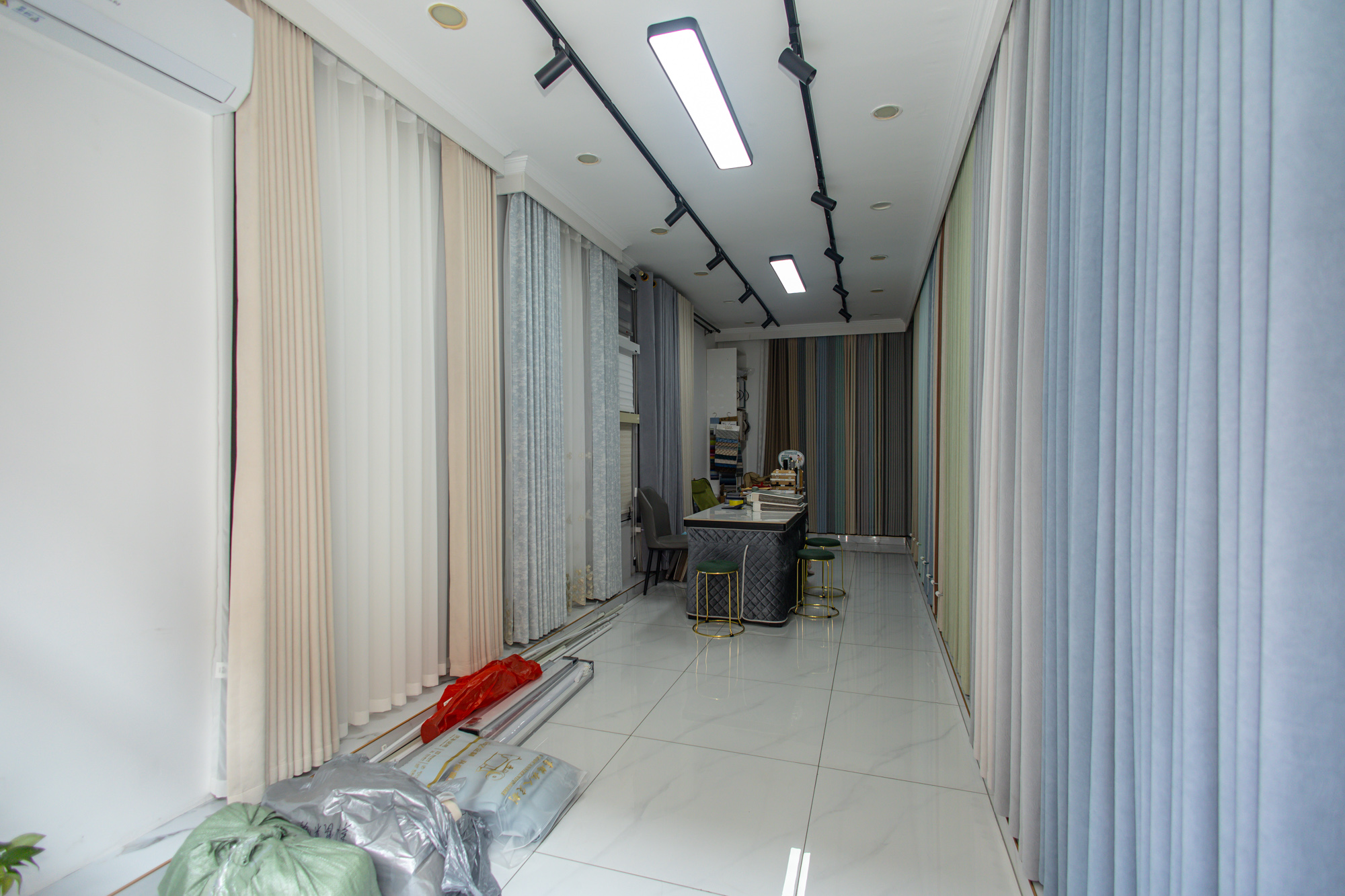 众鑫建材市场(长沙县星沙镇皮具市场) 2室2厅1卫 218.0万 众鑫建材市场(长沙县星沙镇皮具市场) 2室2厅1卫 218.0万客厅