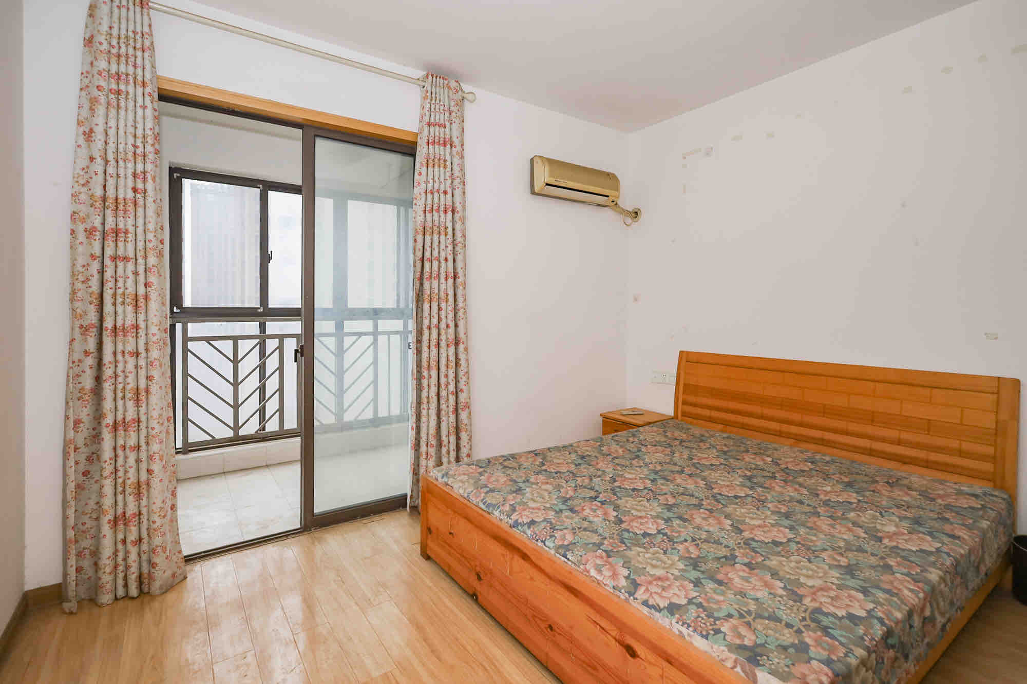 旭辉藏郡(藏郡、旭湘华府) 3室2厅1卫 1900.0元/月 旭辉藏郡(藏郡、旭湘华府) 3室2厅1卫 1900.0元/月室内图