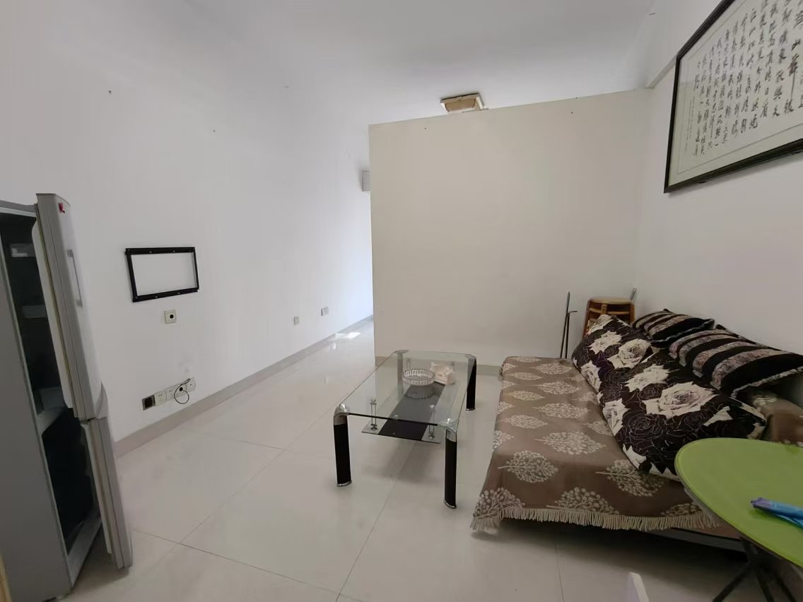 慈善大厦  1室1厅1卫    1100.0元/月 慈善大厦  1室1厅1卫    1100.0元/月室内图