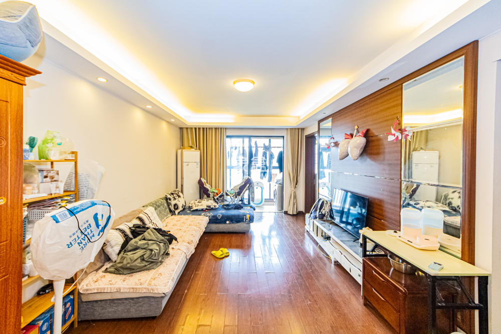 万科城  3室2厅1卫    68.0万