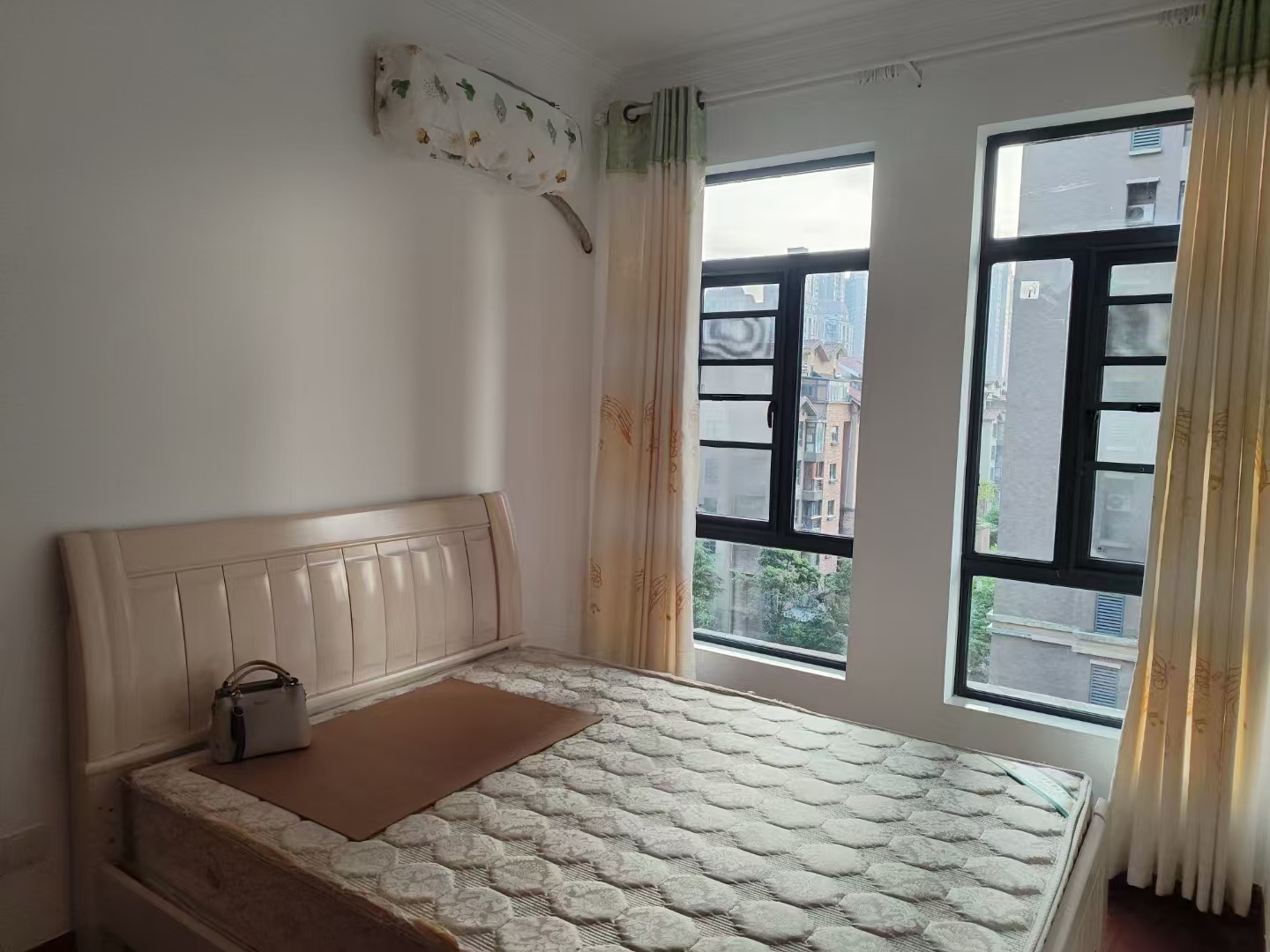 湘银星城 3室2厅1卫 1800.0元/月 湘银星城 3室2厅1卫 1800.0元/月室内图