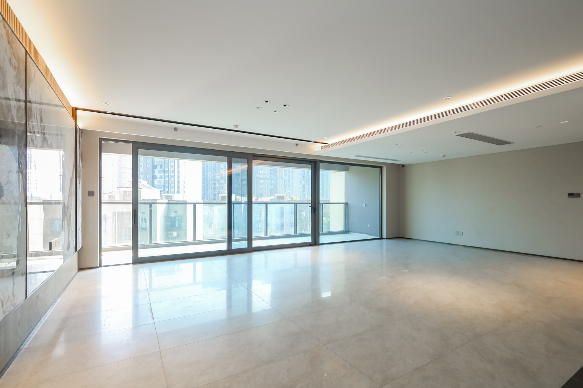 长沙悦府（华润万象城）  4室2厅3卫    527.0万客厅