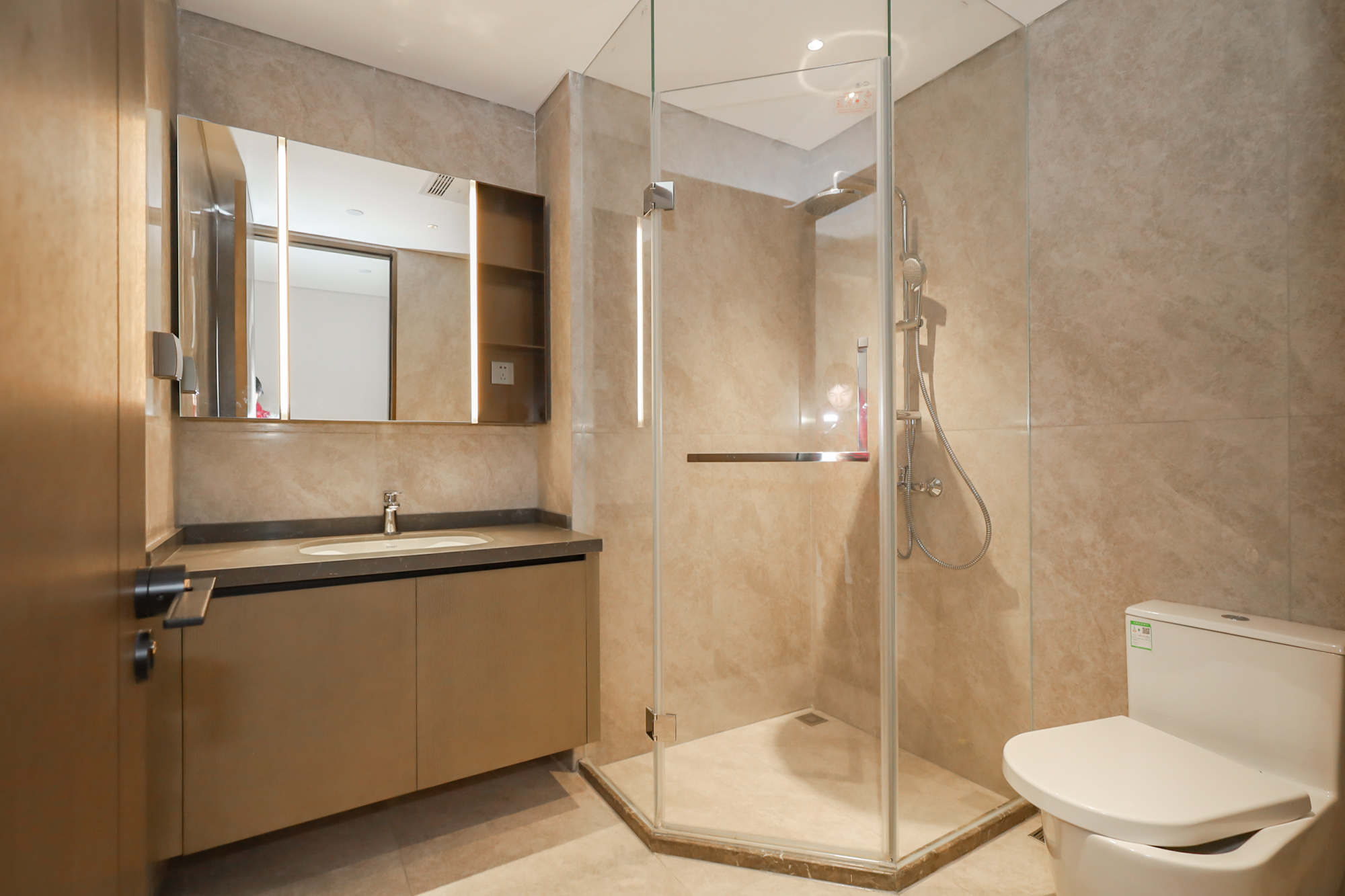 长沙悦府（华润万象城）  4室2厅3卫    527.0万卫生间