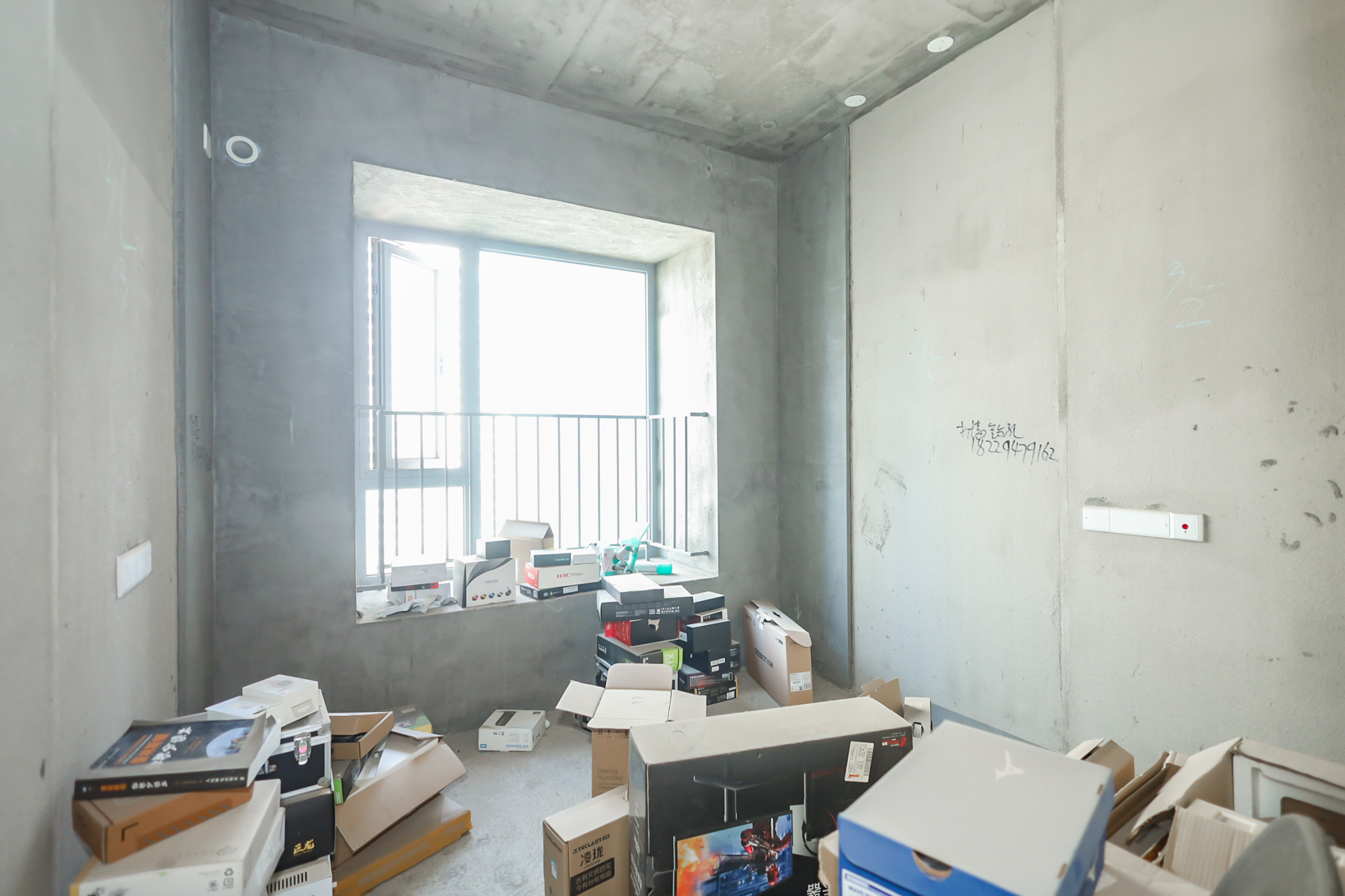 保利天禧C区  4室2厅2卫   238.00万卧室