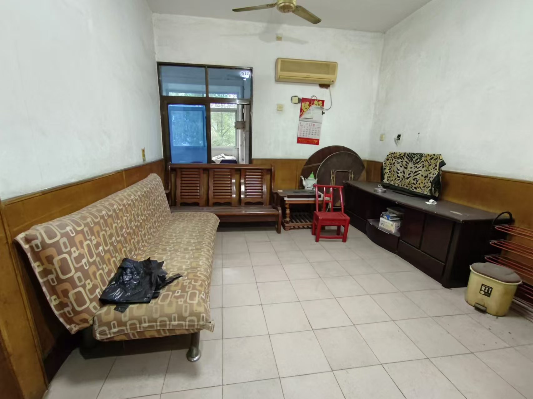 银馨家园(贺家土电厂生活区) 2室2厅1卫 10.0万 银馨家园(贺家土电厂生活区) 2室2厅1卫 10.0万室内图