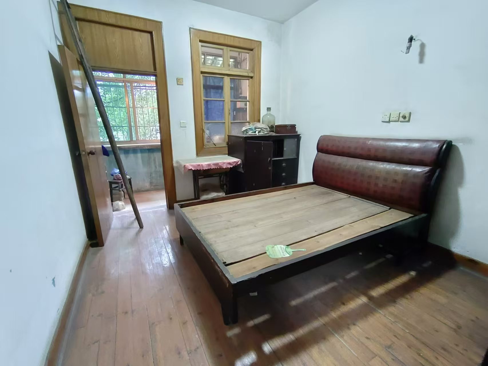 银馨家园(贺家土电厂生活区) 2室2厅1卫 10.0万 银馨家园(贺家土电厂生活区) 2室2厅1卫 10.0万室内图