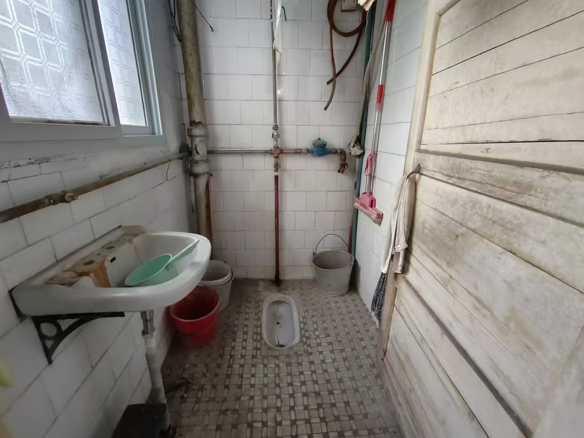 银馨家园(贺家土电厂生活区) 2室2厅1卫 10.0万 银馨家园(贺家土电厂生活区) 2室2厅1卫 10.0万室内图