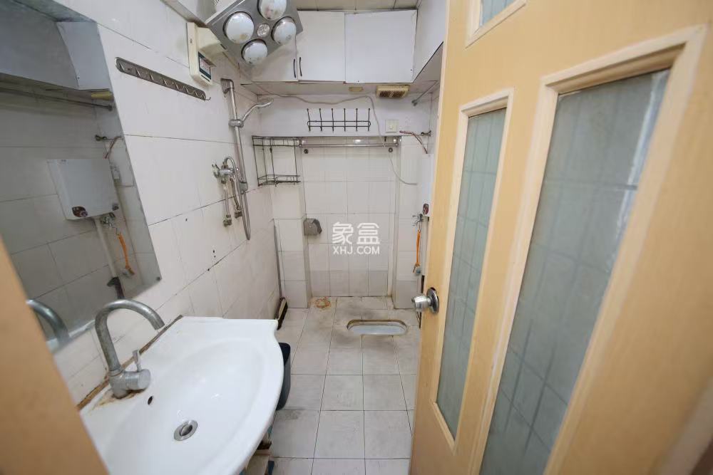 隆华金属宿舍 3室2厅1卫 2100.0元/月 隆华金属宿舍 3室2厅1卫 2100.0元/月室内图