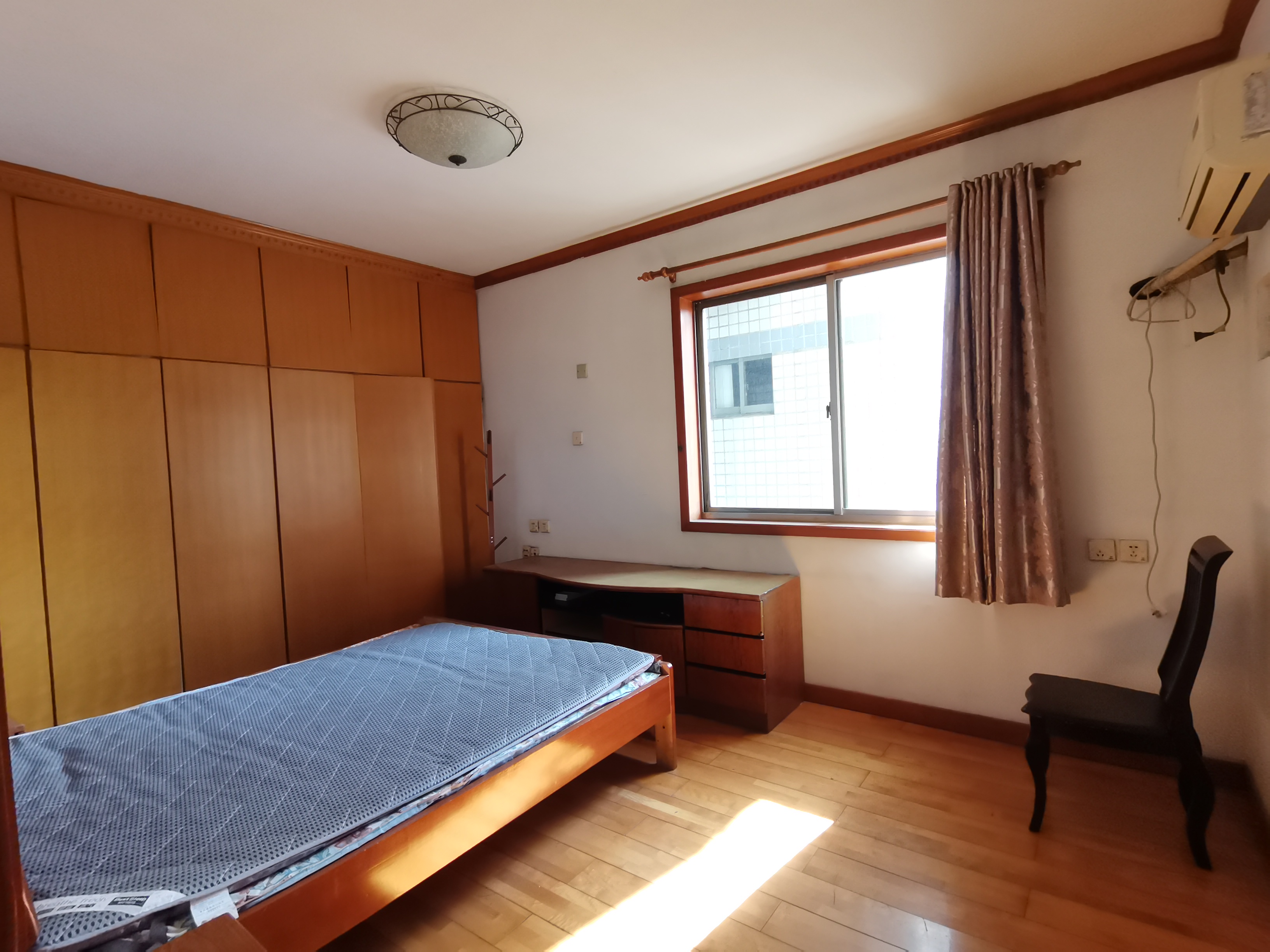 八一桥工商银行家属楼  2室2厅1卫   2800.00元/月室内图
