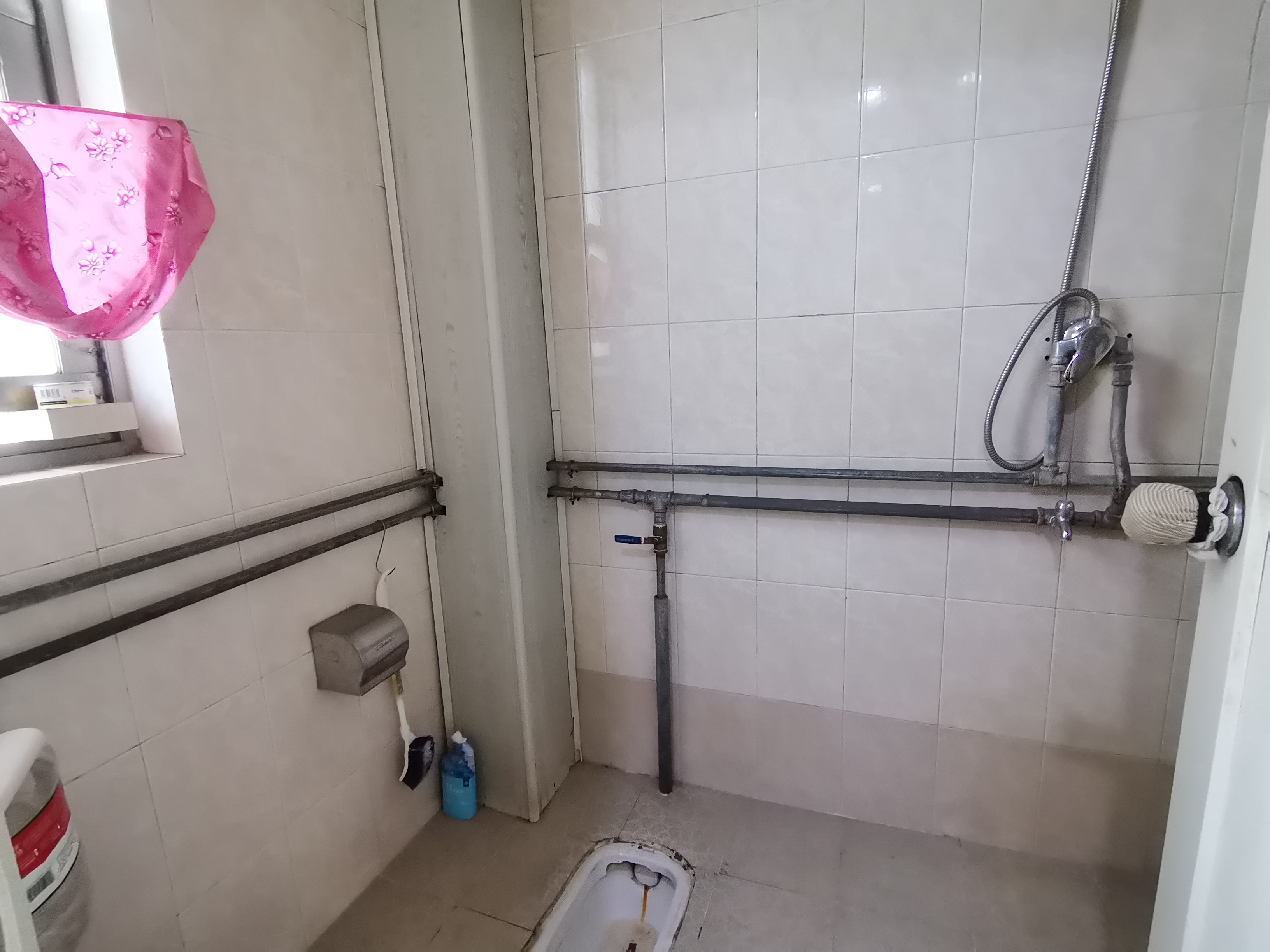 八一桥工商银行家属楼  2室2厅1卫   2800.00元/月室内图