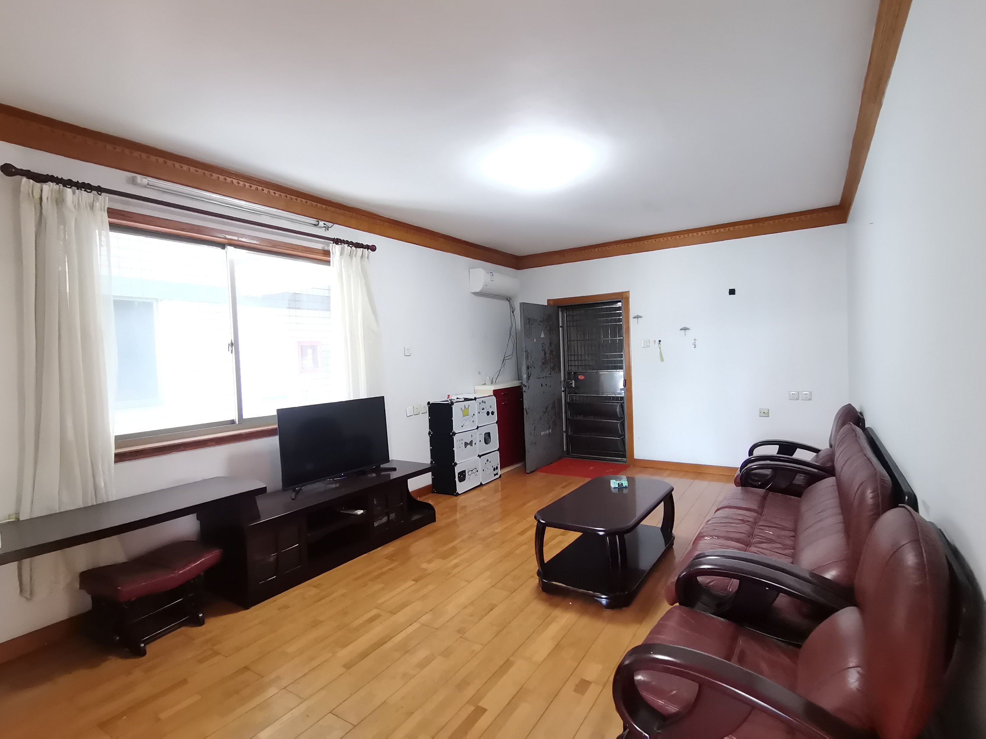 八一桥工商银行家属楼  2室2厅1卫   2800.00元/月室内图