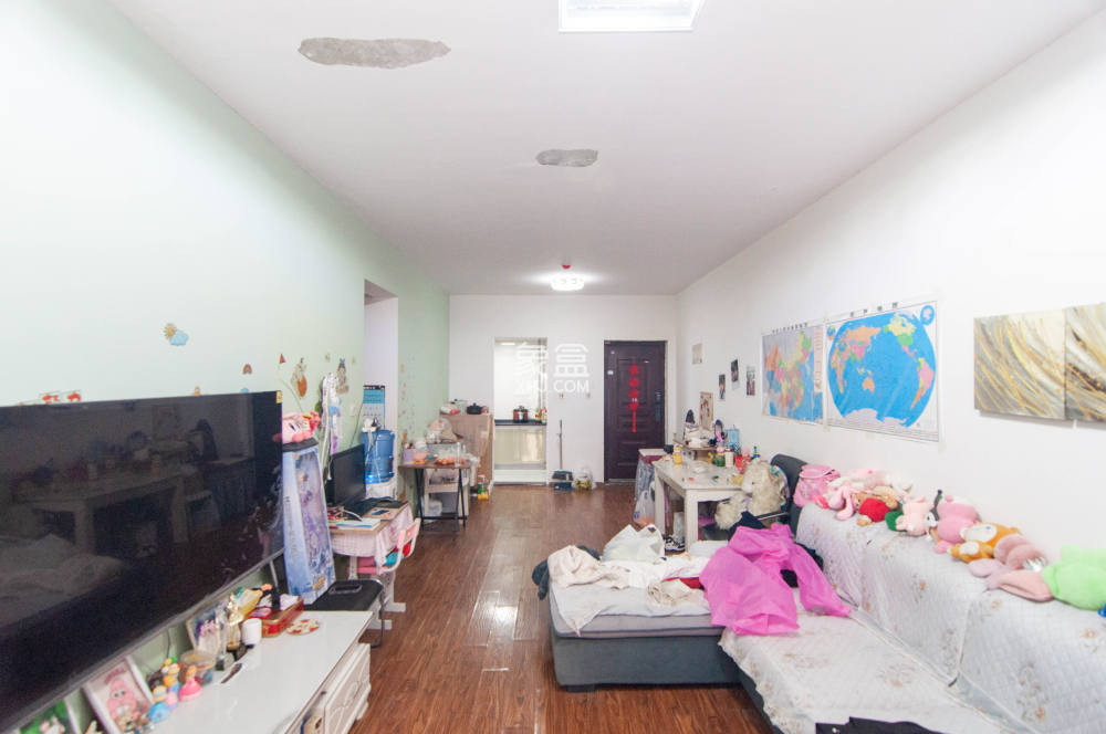 中建梅溪湖中心  3室2厅2卫   142.00万