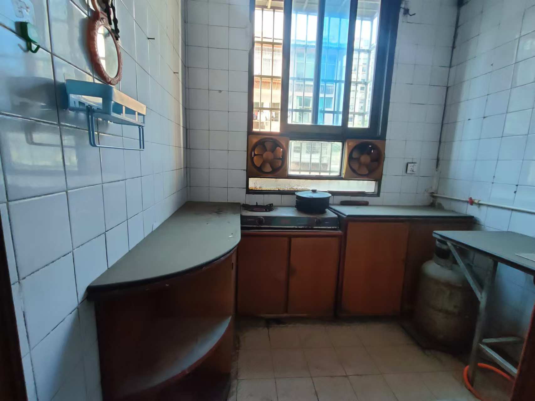 针织新村小区(内衣厂家属楼) 2室1厅1卫 500.0元/月 针织新村小区(内衣厂家属楼) 2室1厅1卫 500.0元/月室内图