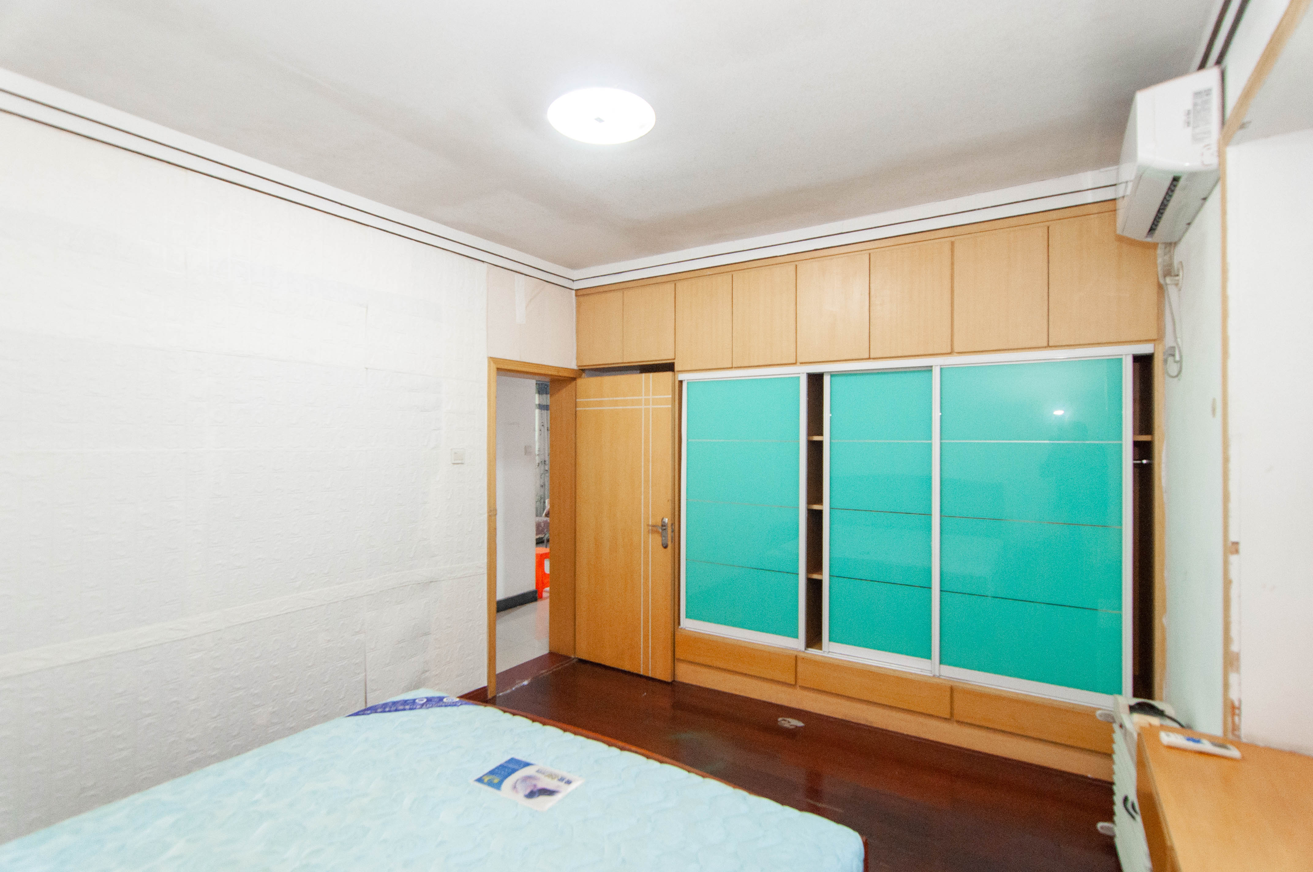 麓谷加州阳光 2室2厅1卫 59.8万 麓谷加州阳光 2室2厅1卫 59.8万其他