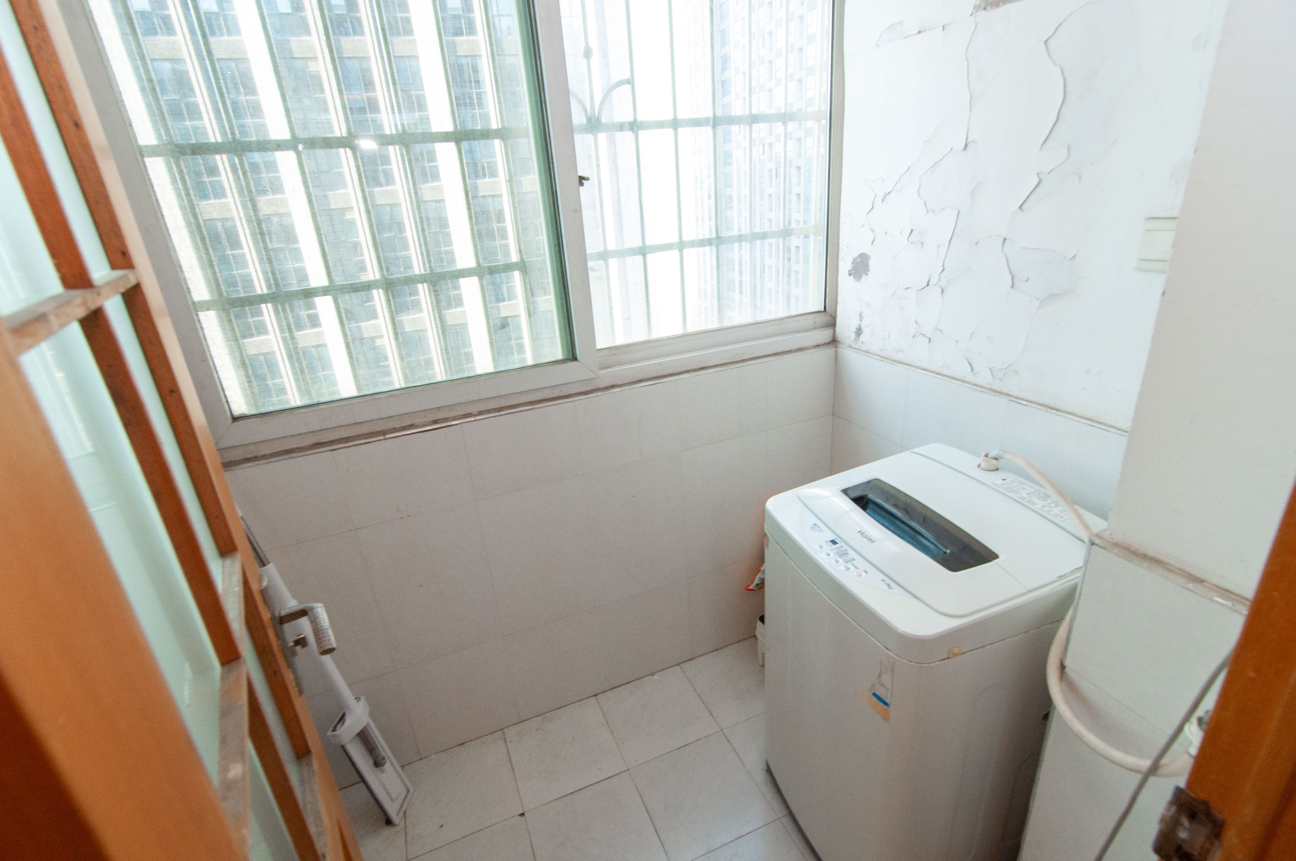 麓谷加州阳光 2室2厅1卫 59.8万 麓谷加州阳光 2室2厅1卫 59.8万卫生间