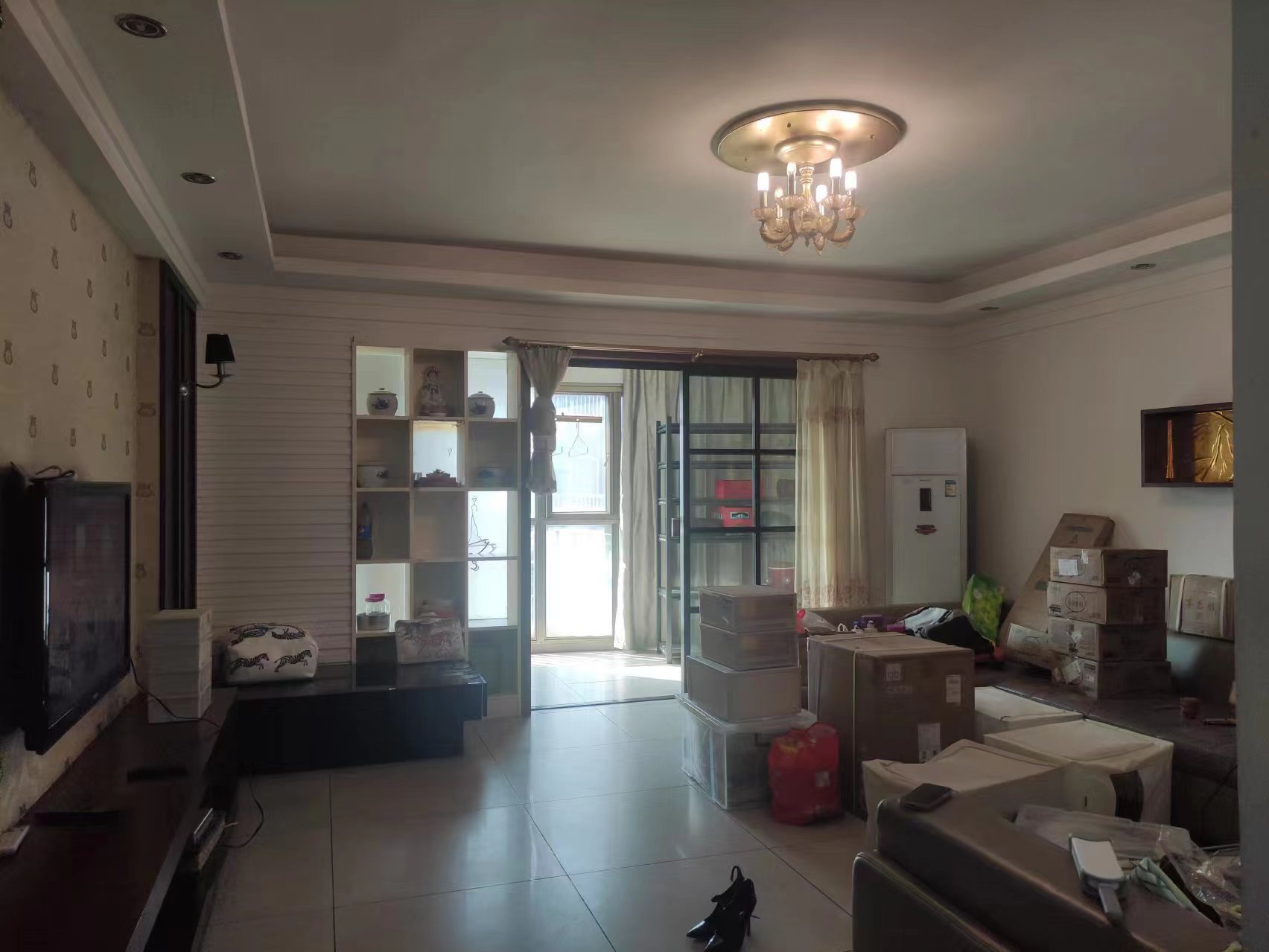 湘银二期世纪花园 3室2厅2卫 2000.0元/月 湘银二期世纪花园 3室2厅2卫 2000.0元/月室内图