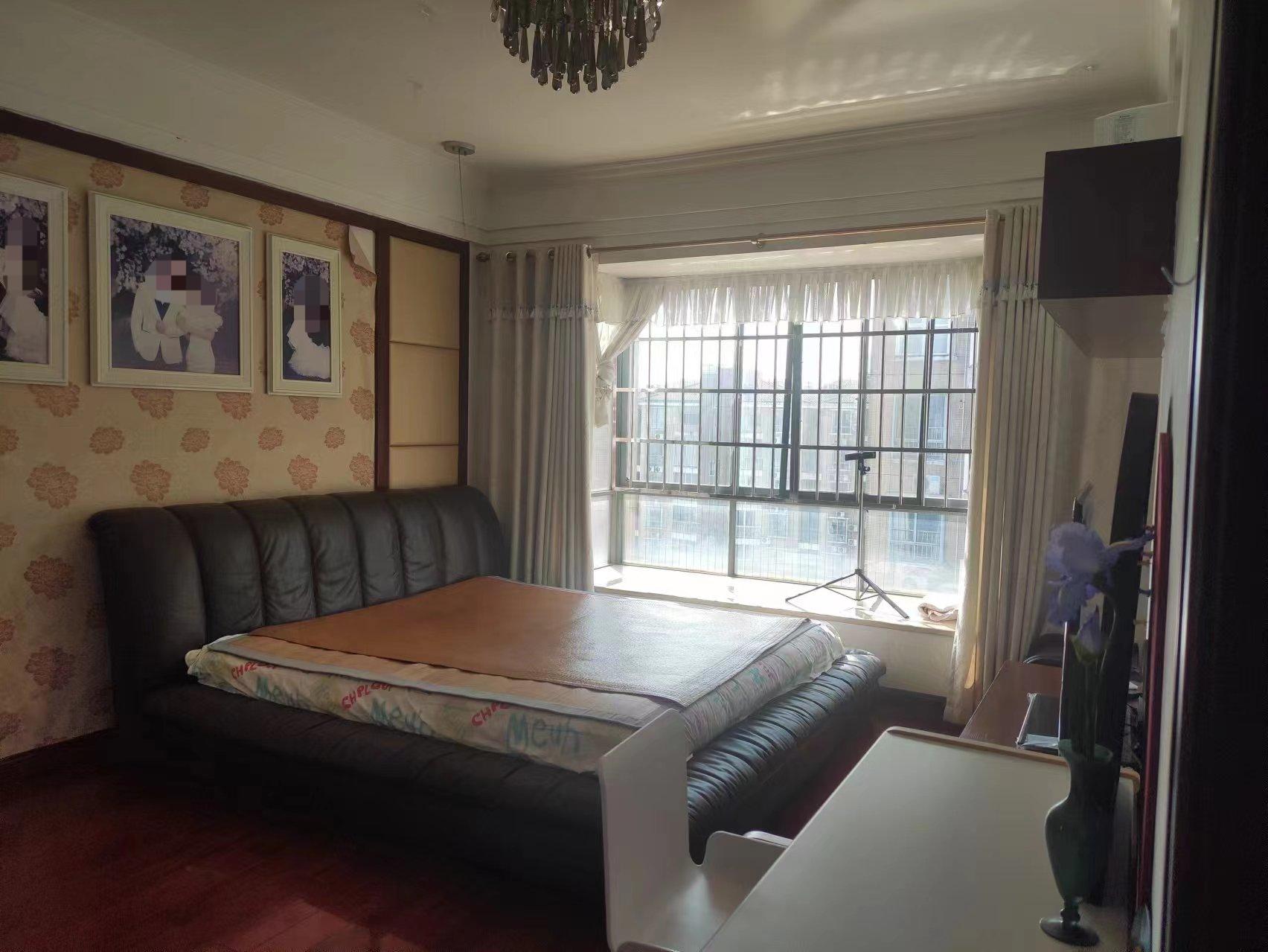 湘银二期世纪花园 3室2厅2卫 2000.0元/月 湘银二期世纪花园 3室2厅2卫 2000.0元/月室内图