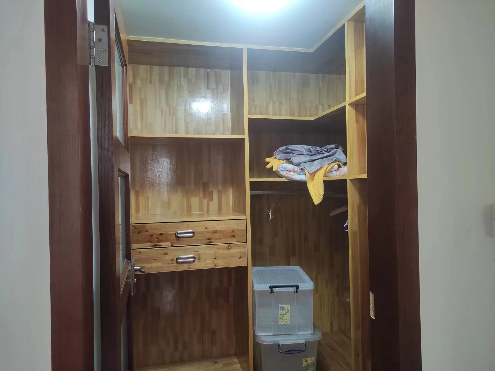 湘银二期世纪花园 3室2厅2卫 2000.0元/月 湘银二期世纪花园 3室2厅2卫 2000.0元/月室内图