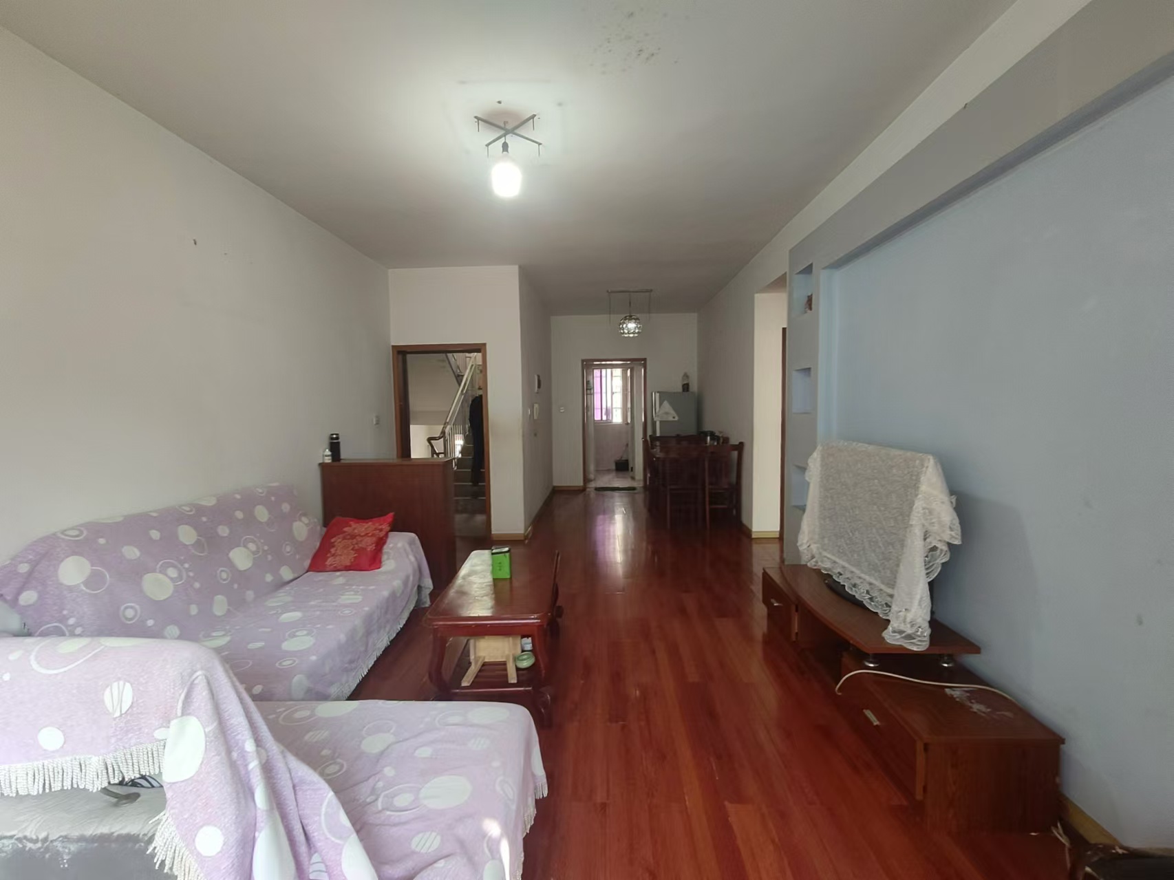 新明安置小区  2室2厅1卫    16.8万 新明安置小区  2室2厅1卫    16.8万室内图