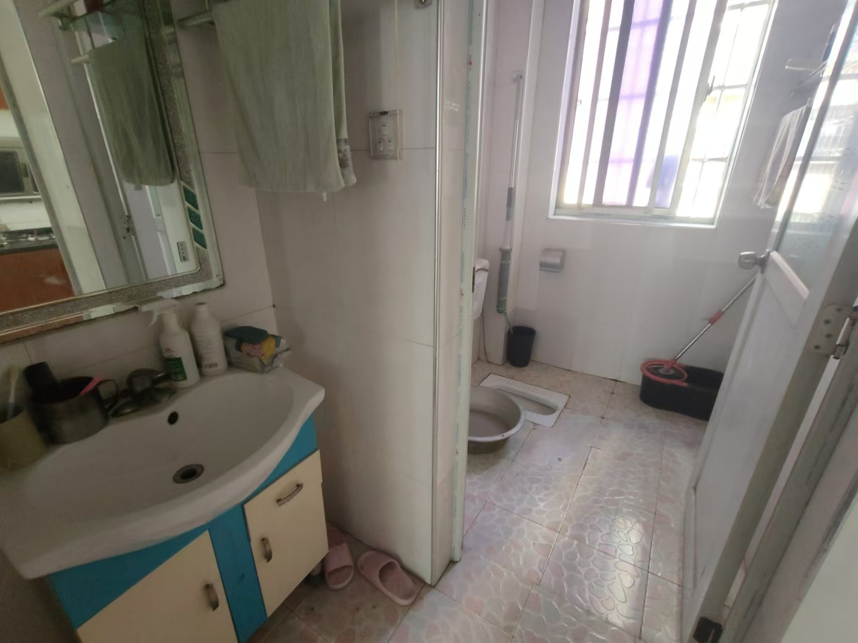 新明安置小区  2室2厅1卫    16.8万 新明安置小区  2室2厅1卫    16.8万室内图