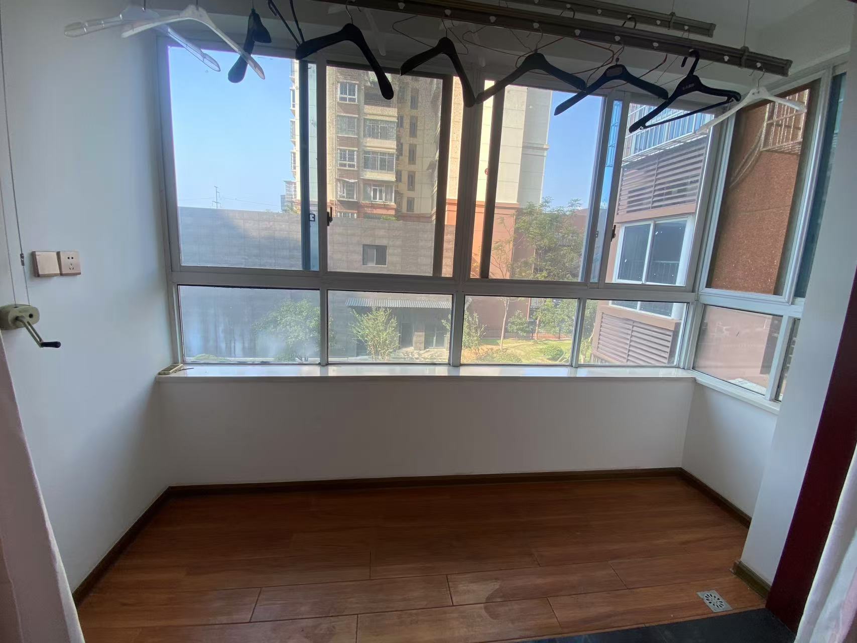 康馨佳园 3室2厅1卫 54.0万 康馨佳园 3室2厅1卫 54.0万室内图