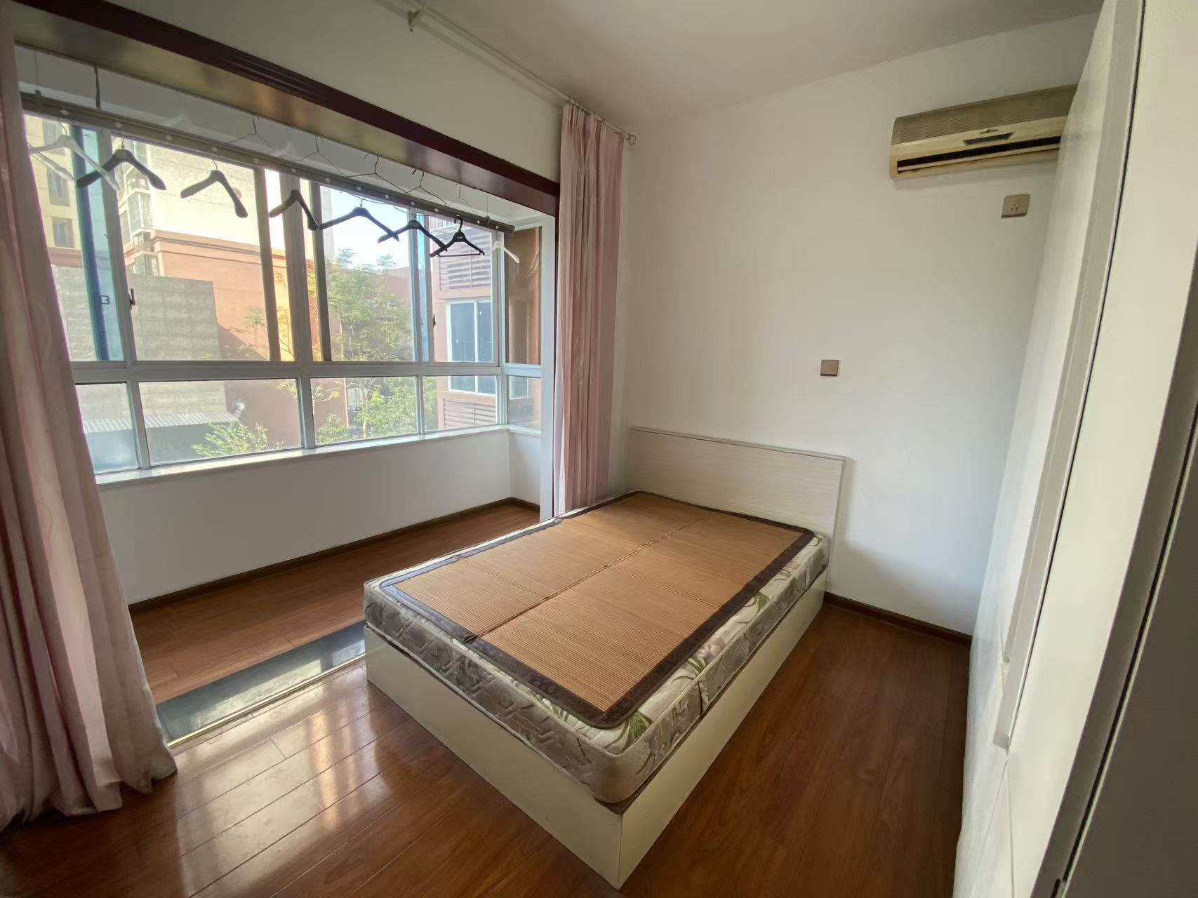 康馨佳园 3室2厅1卫 54.0万 康馨佳园 3室2厅1卫 54.0万室内图