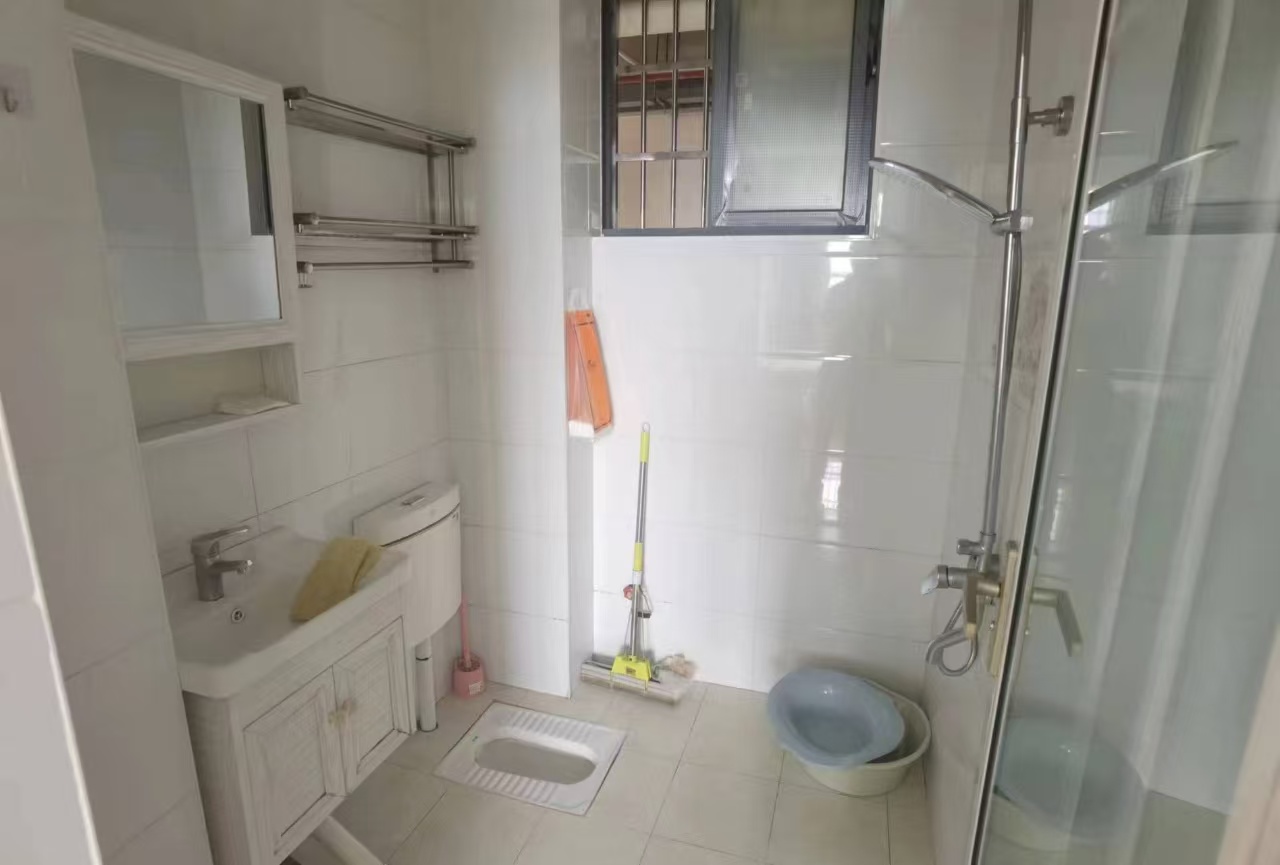 桥南创业大厦  1室1厅1卫    28.0万 桥南创业大厦  1室1厅1卫    28.0万室内图