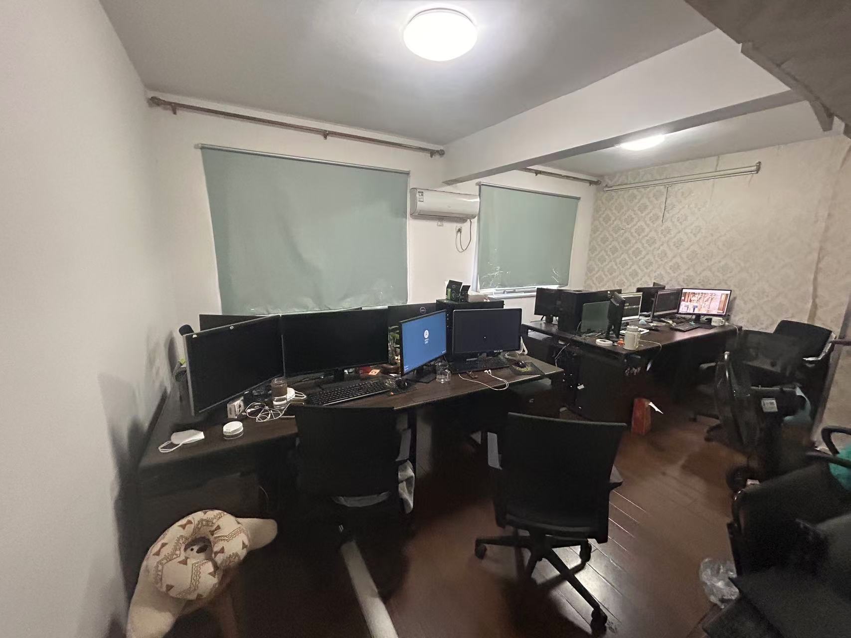 香颂国际  3室2厅1卫    3500.0元/月 香颂国际  3室2厅1卫    3500.0元/月室内图