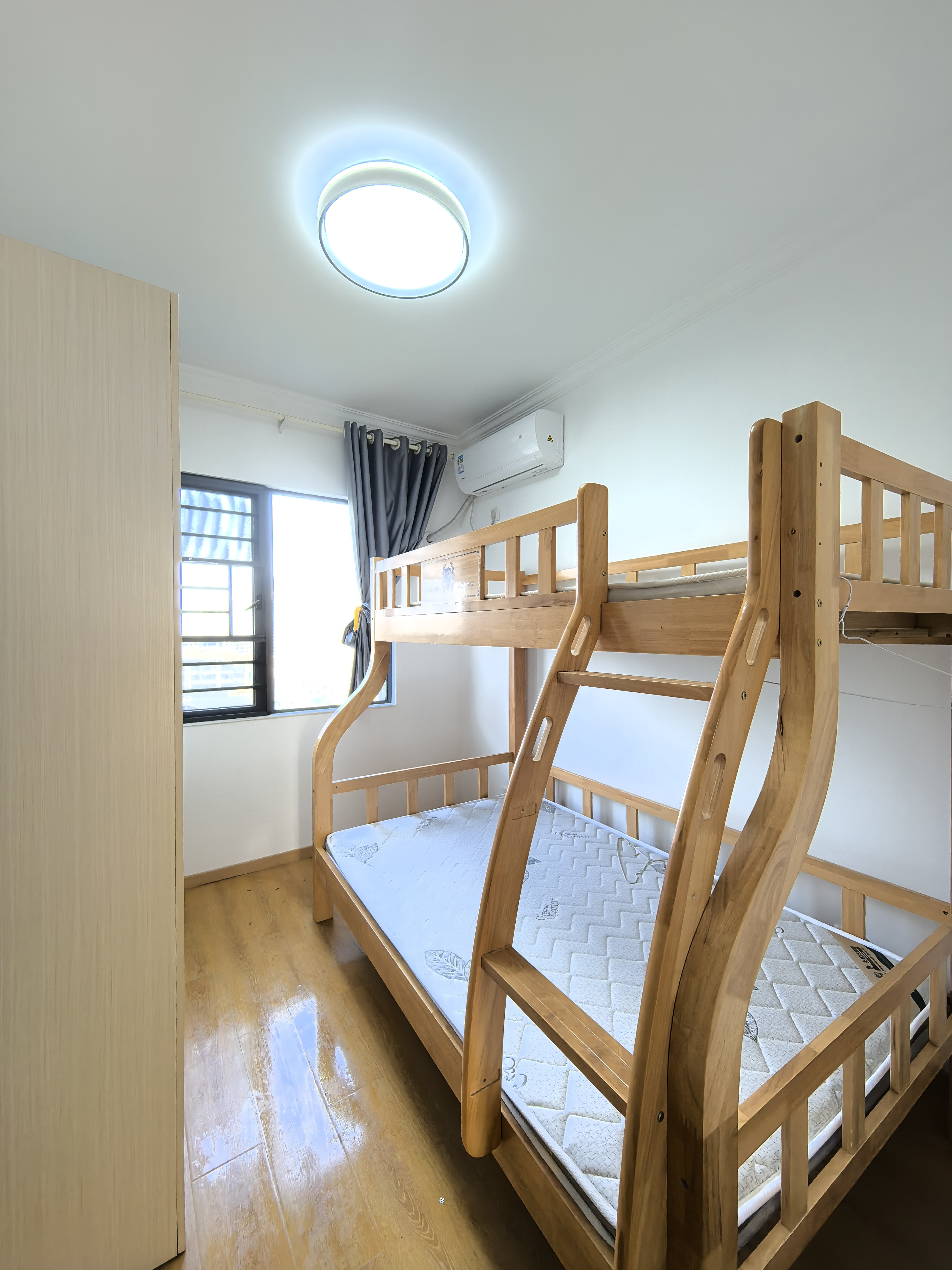 谷峰安置小区（惟德园）  5室2厅2卫   2800.00元/月室内图