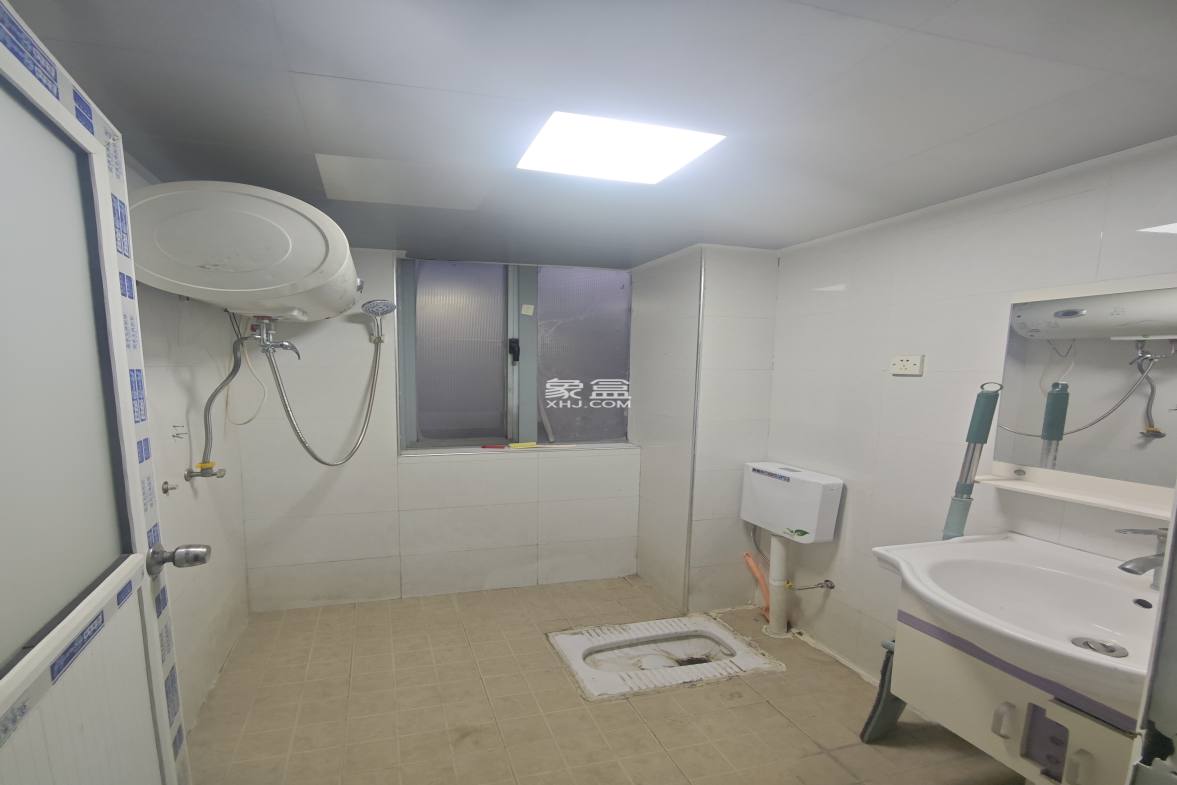 东宸19公馆  3室2厅2卫    3500.0元/月 东宸19公馆  3室2厅2卫    3500.0元/月室内图