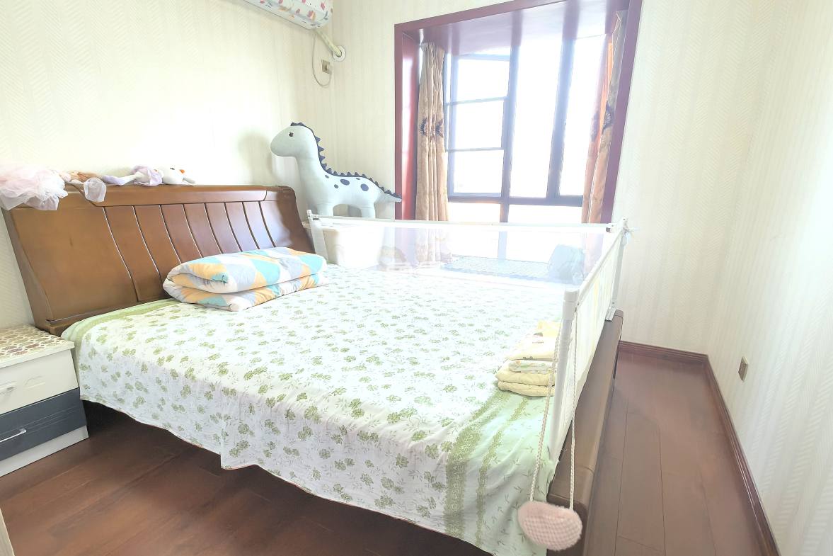 穿紫河月畔湾 2室2厅1卫 1800.0元/月 穿紫河月畔湾 2室2厅1卫 1800.0元/月室内图