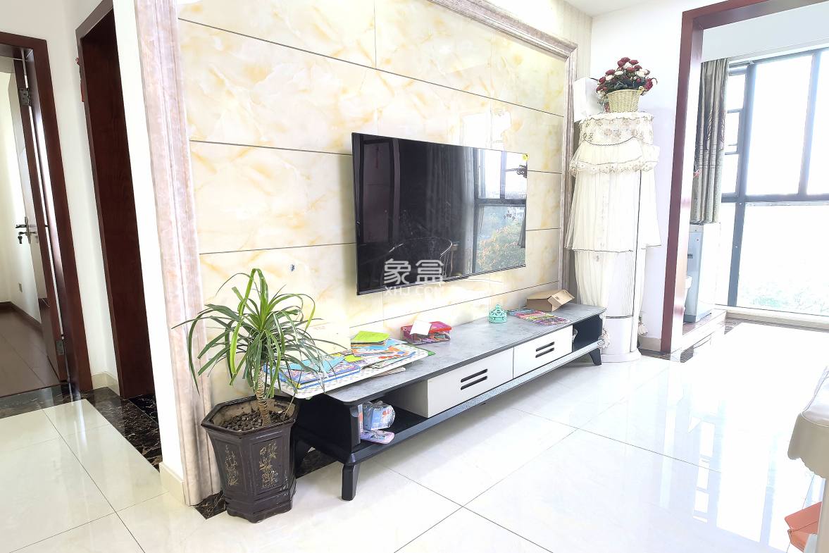 穿紫河月畔湾 2室2厅1卫 1800.0元/月 穿紫河月畔湾 2室2厅1卫 1800.0元/月室内图