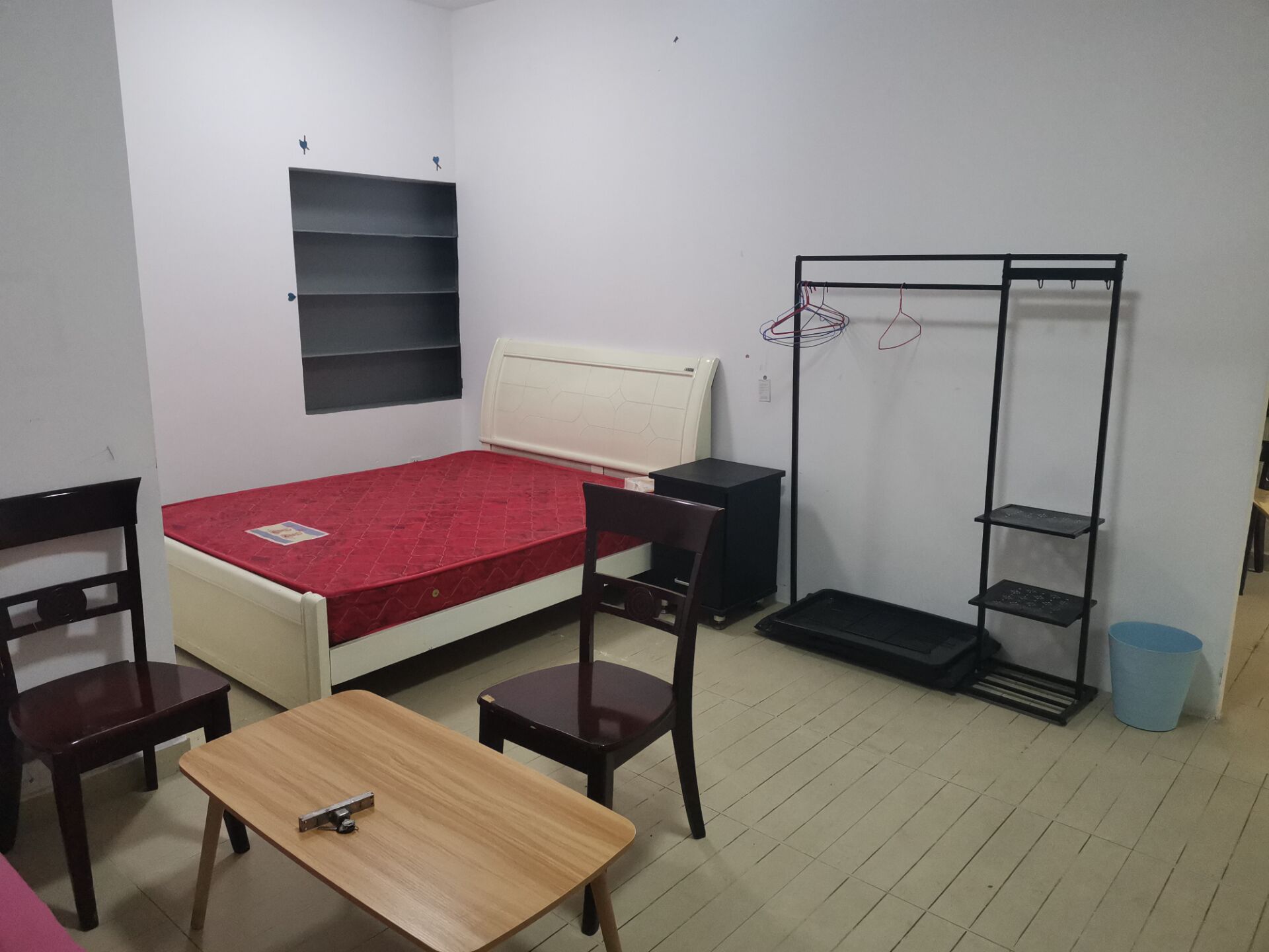 摩天一号 1室1厅1卫 1800.0元/月 摩天一号 1室1厅1卫 1800.0元/月室内图